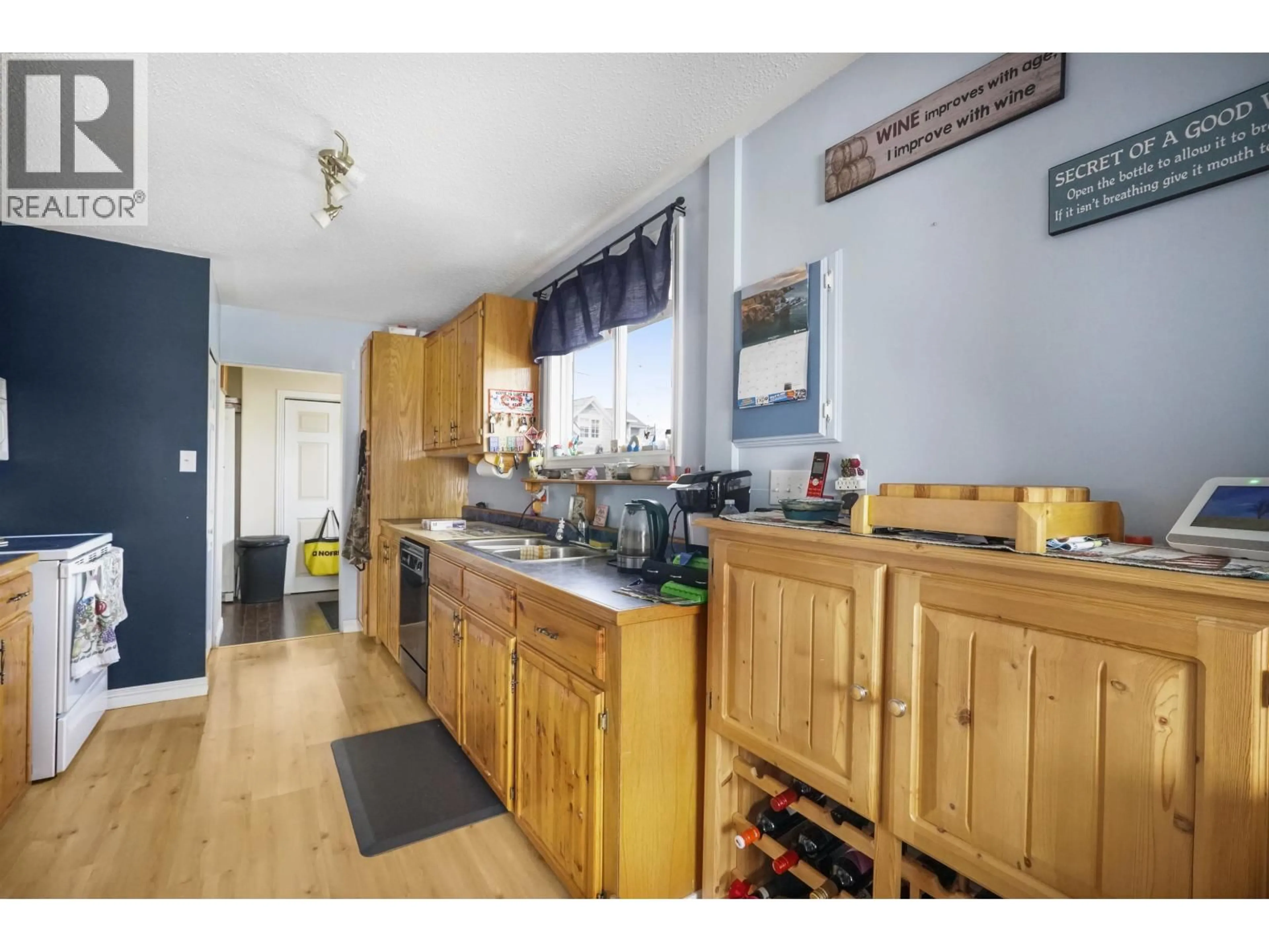 Standard kitchen, unknown for 60 SWALLOW STREET, Kitimat British Columbia V8C1K7