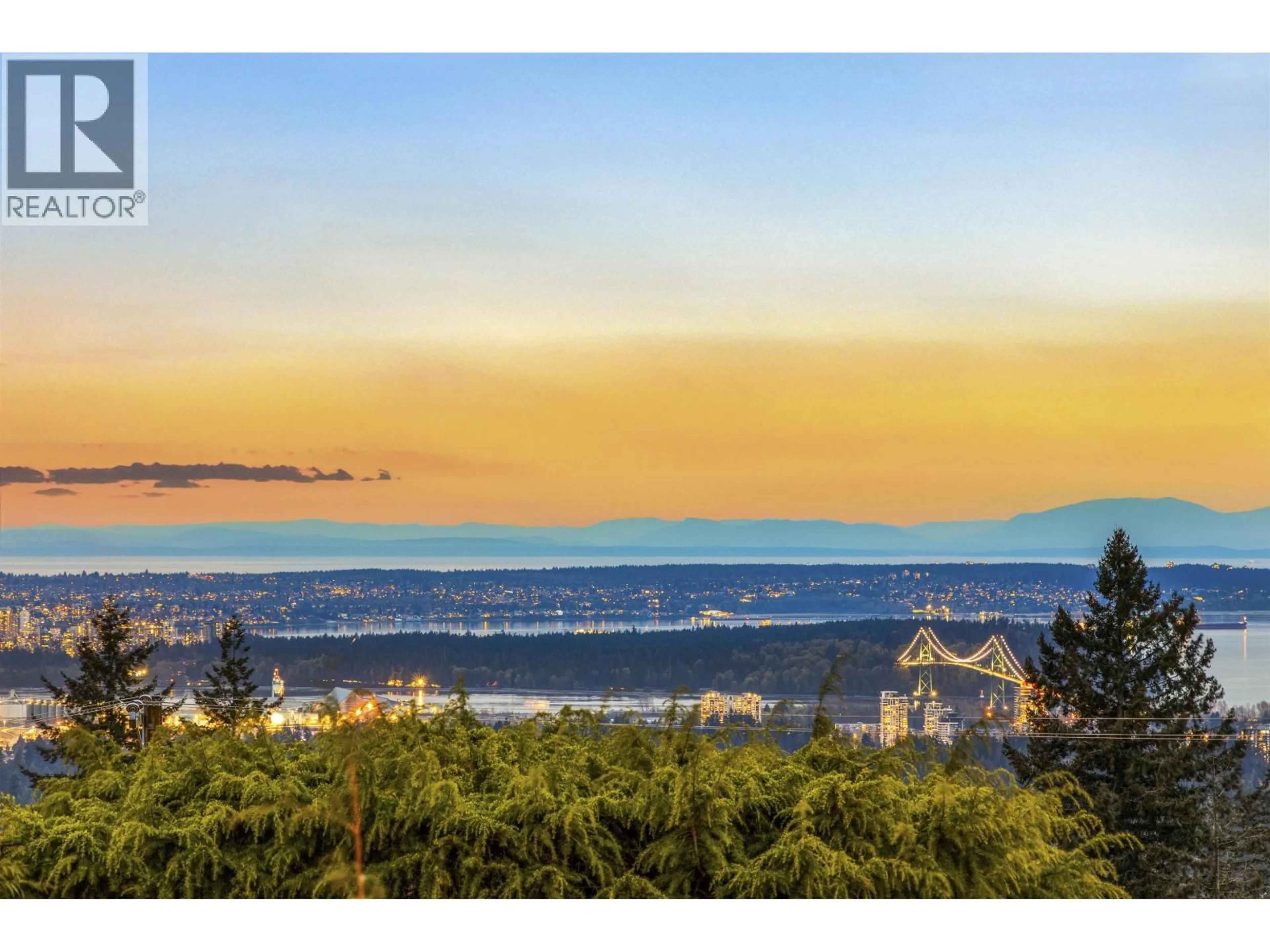 A pic from outside/outdoor area/front of a property/back of a property/a pic from drone, water/lake/river/ocean view for 403 NEWDALE COURT, North Vancouver British Columbia V7N3H3