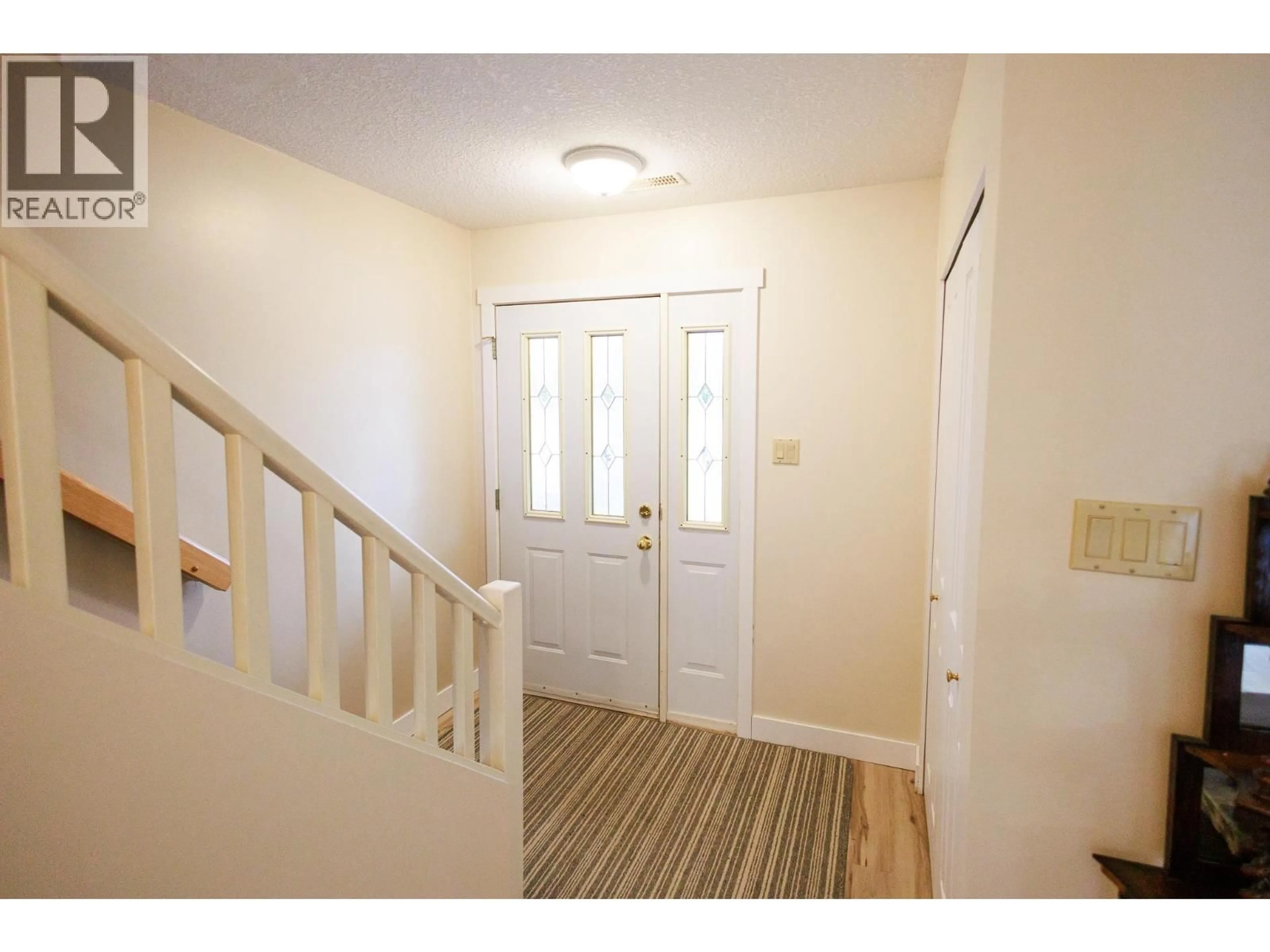 Indoor entryway for 6 - 2609 BRAUN STREET, Terrace British Columbia V8G3J7