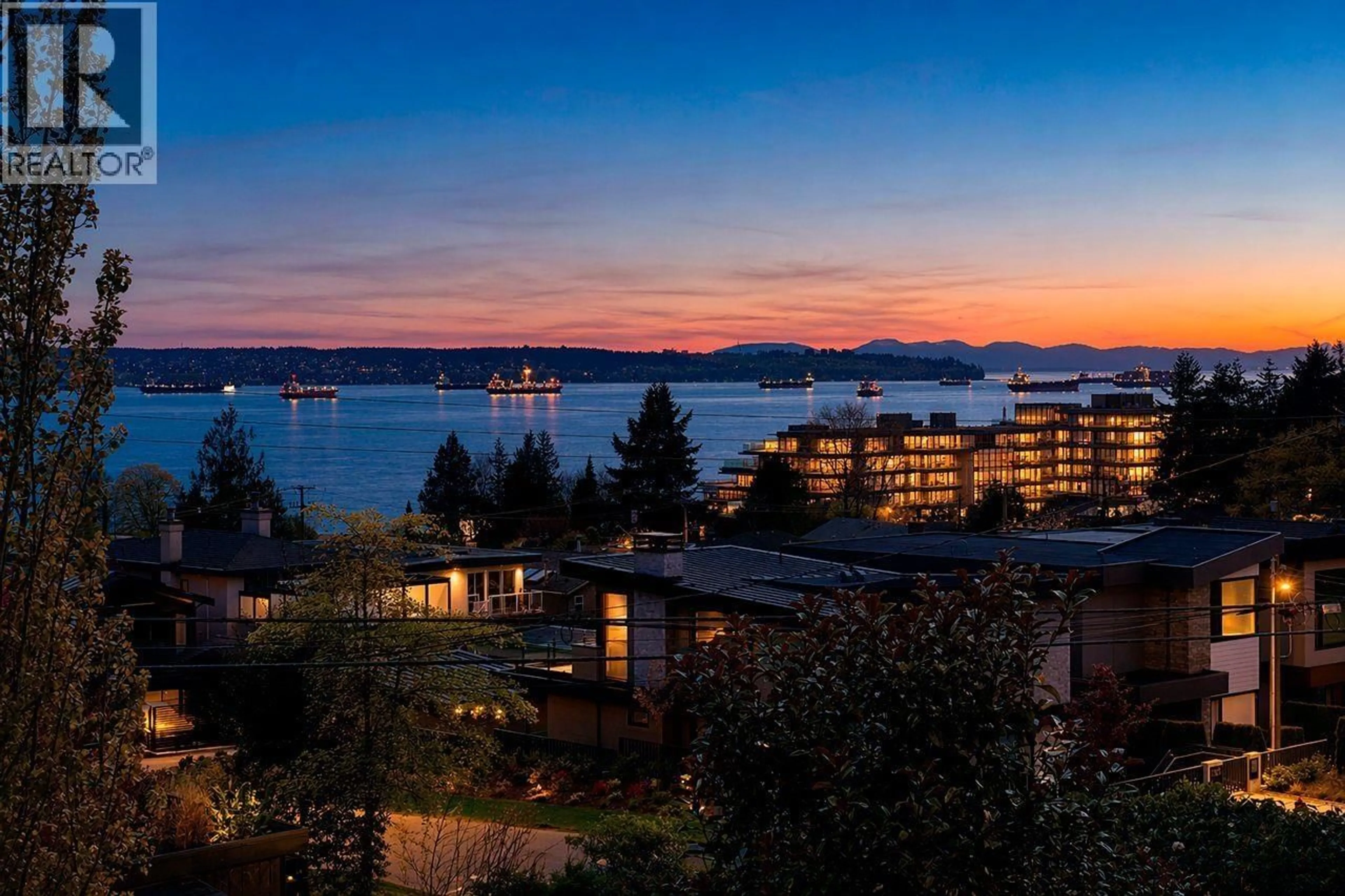 Patio, water/lake/river/ocean view for 1183 DUCHESS AVENUE, West Vancouver British Columbia V7T1H1