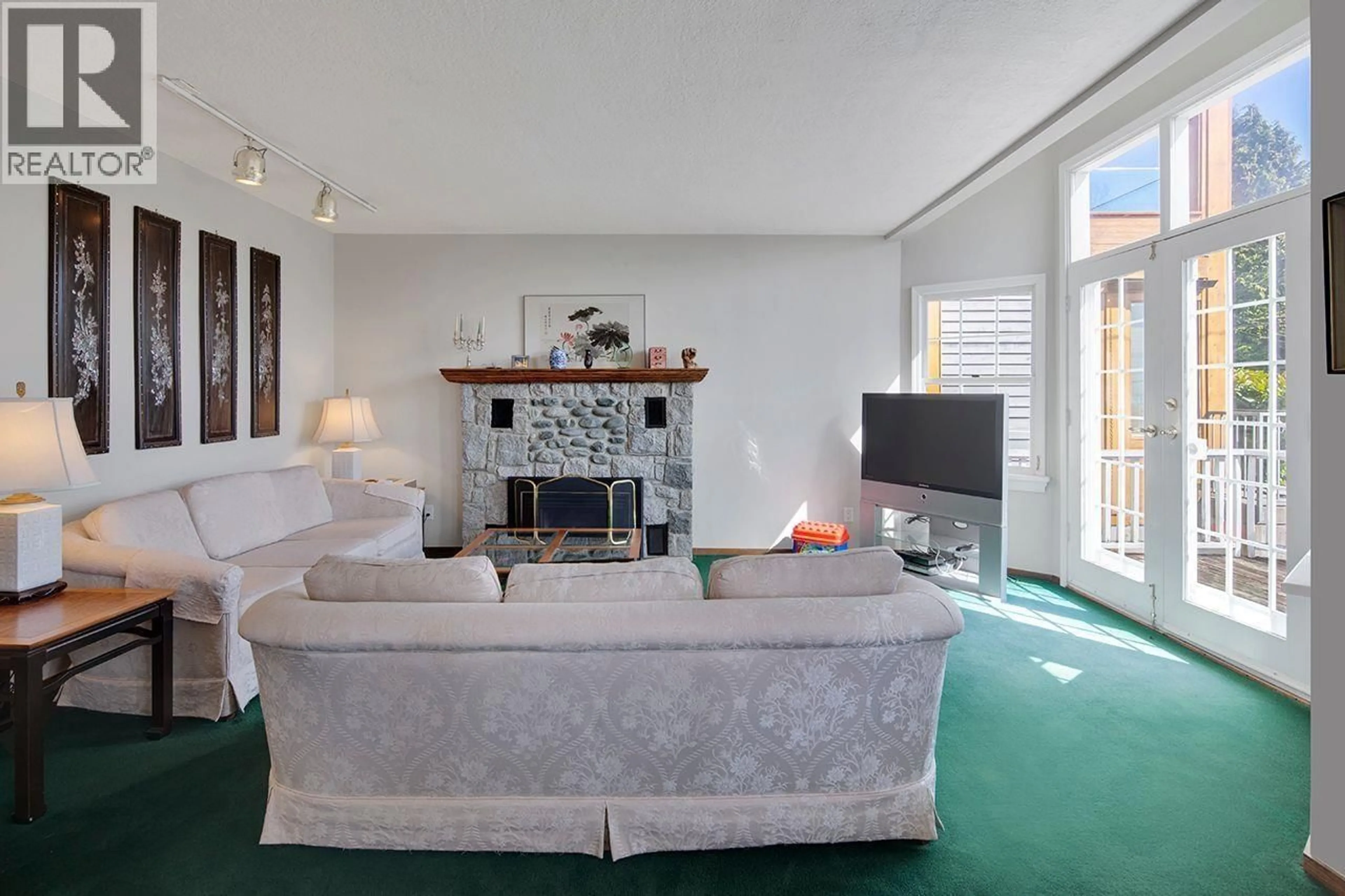 Living room with furniture, unknown for 1183 DUCHESS AVENUE, West Vancouver British Columbia V7T1H1