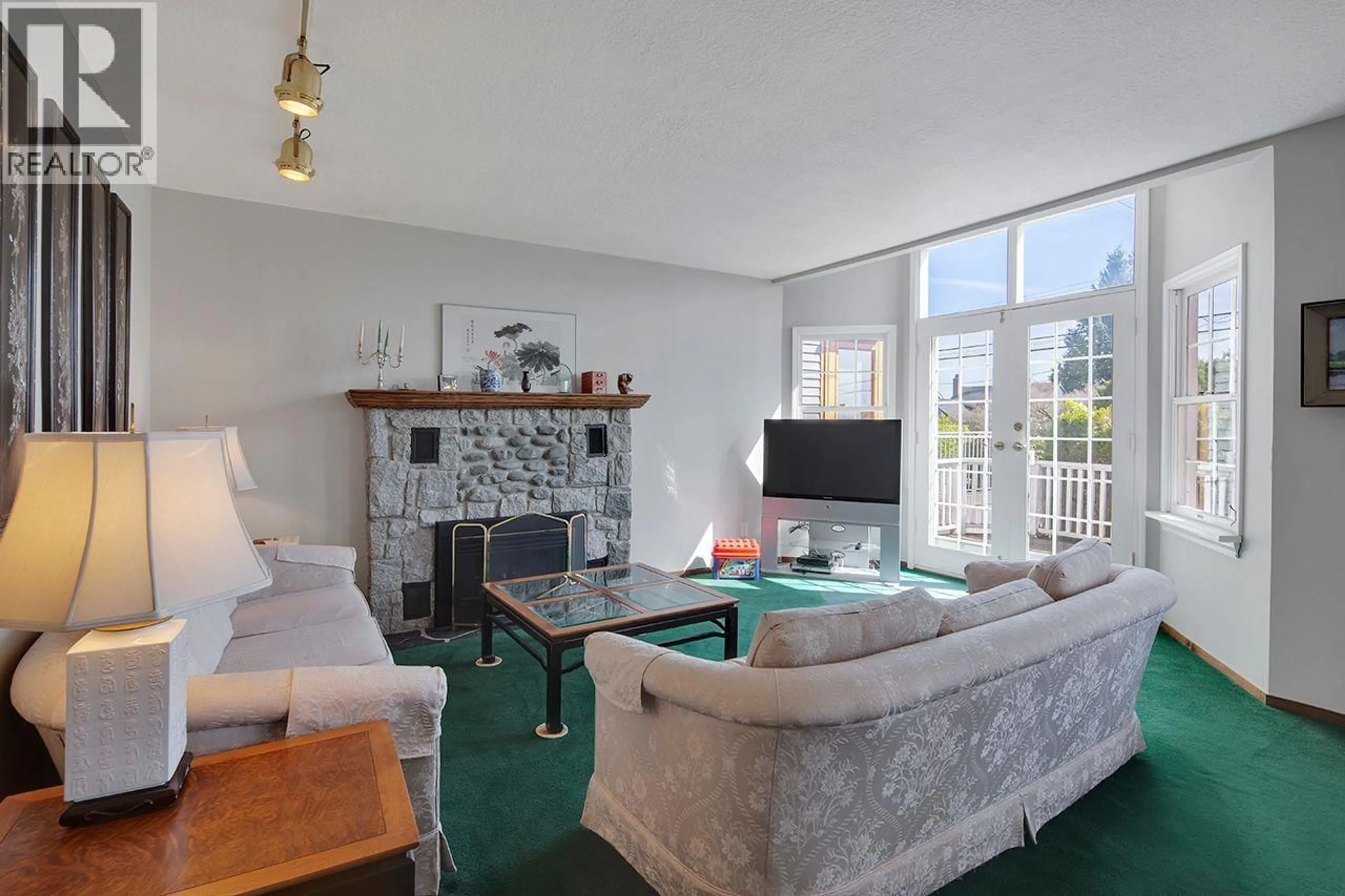 Living room with furniture, unknown for 1183 DUCHESS AVENUE, West Vancouver British Columbia V7T1H1