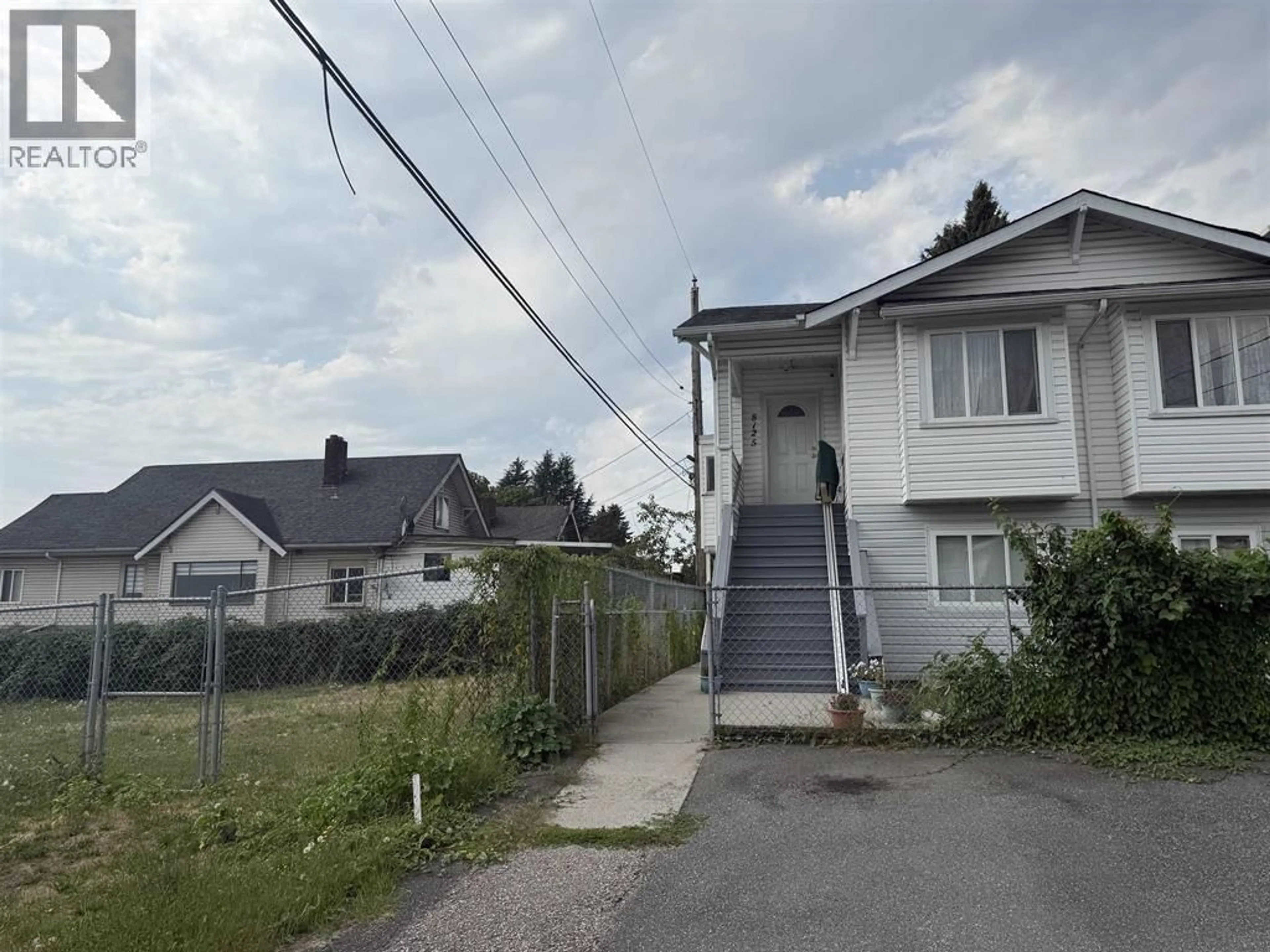 Unknown for 8125 ST. GEORGE STREET, Vancouver British Columbia V5X3S4