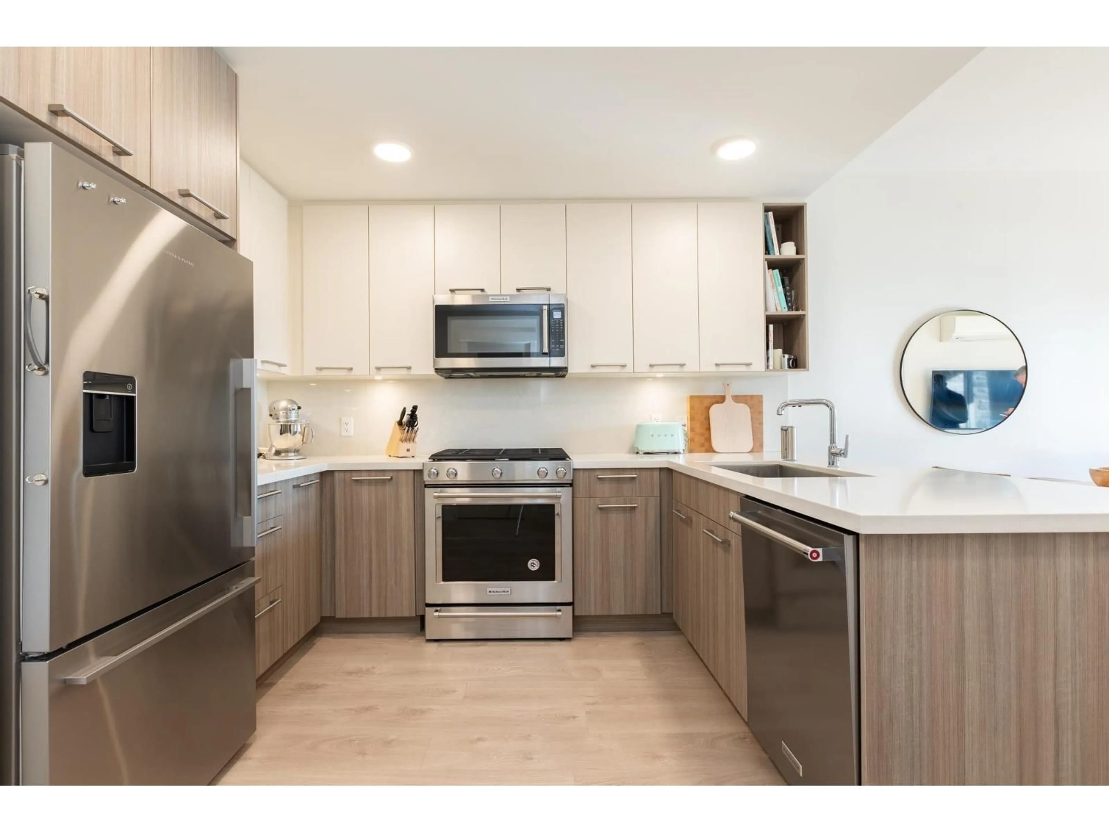 Unknown for 309 - 14022 NORTH BLUFF ROAD, White Rock British Columbia V4B3C3