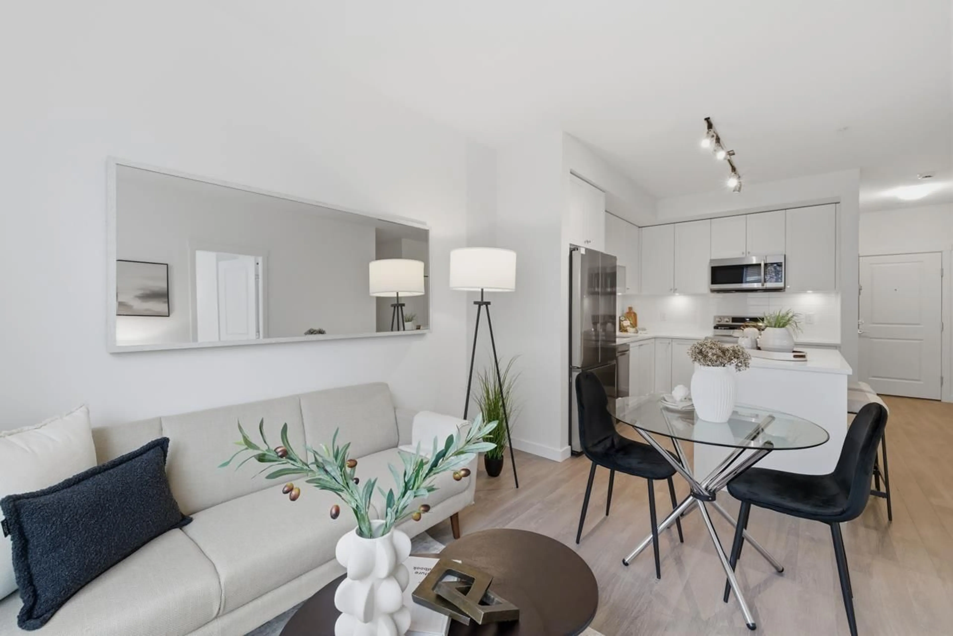 Living room with furniture, unknown for 309 - 15733 85 AVENUE, Surrey British Columbia V4N6Z1