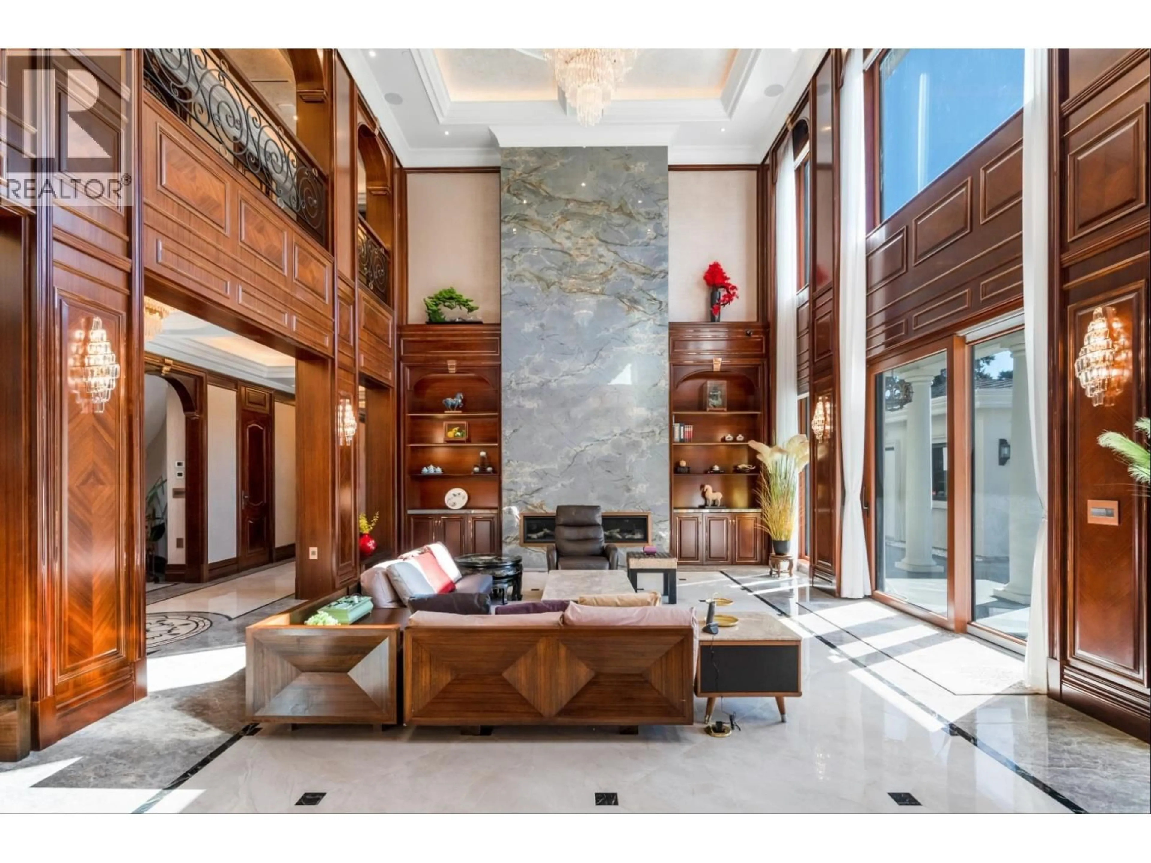 Lobby for 5680 FORSYTH CRESCENT, Richmond British Columbia V7C2C3