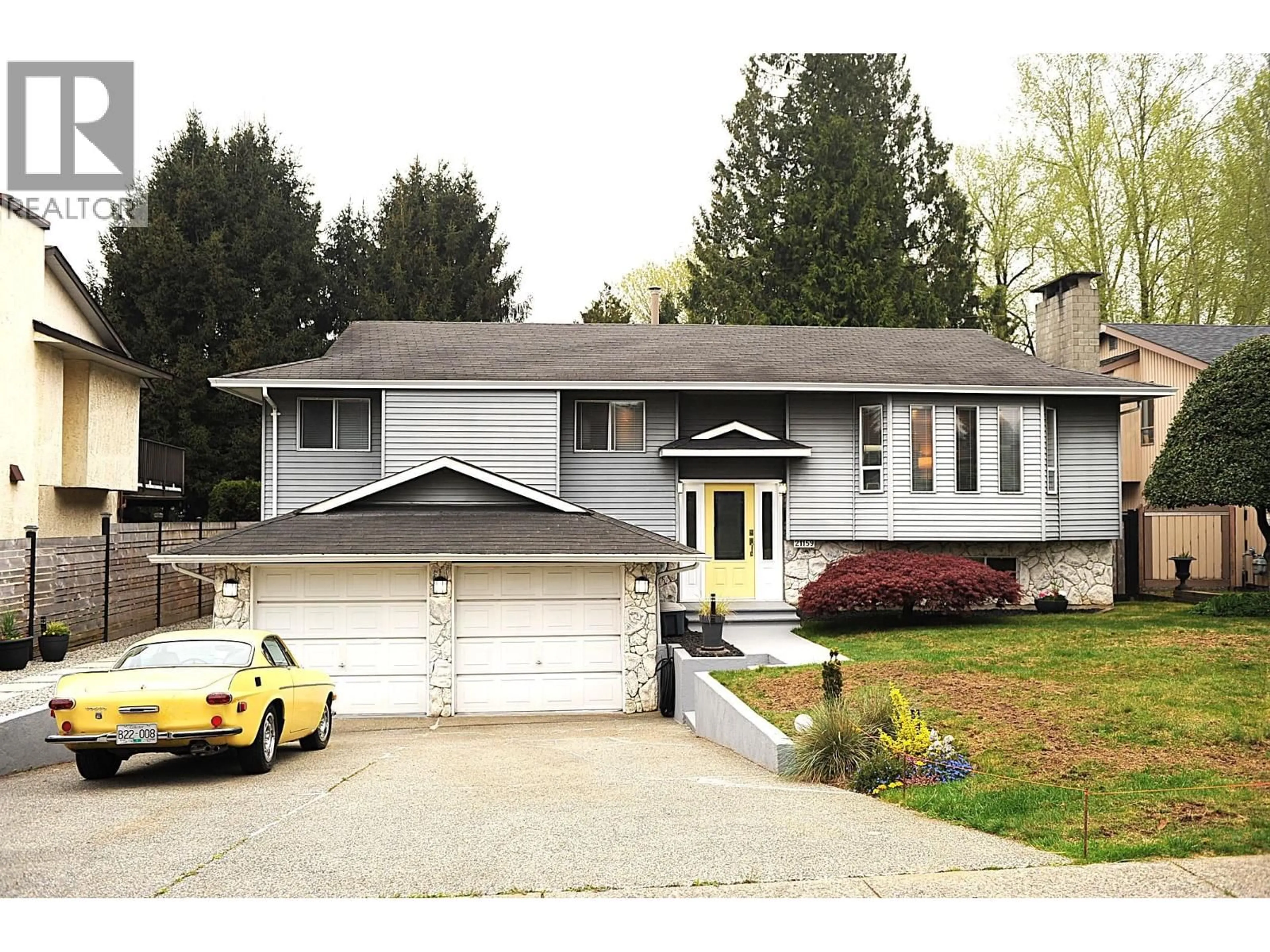 Home with vinyl exterior material, street for 21159 DOUGLAS AVENUE, Maple Ridge British Columbia V4R2H7