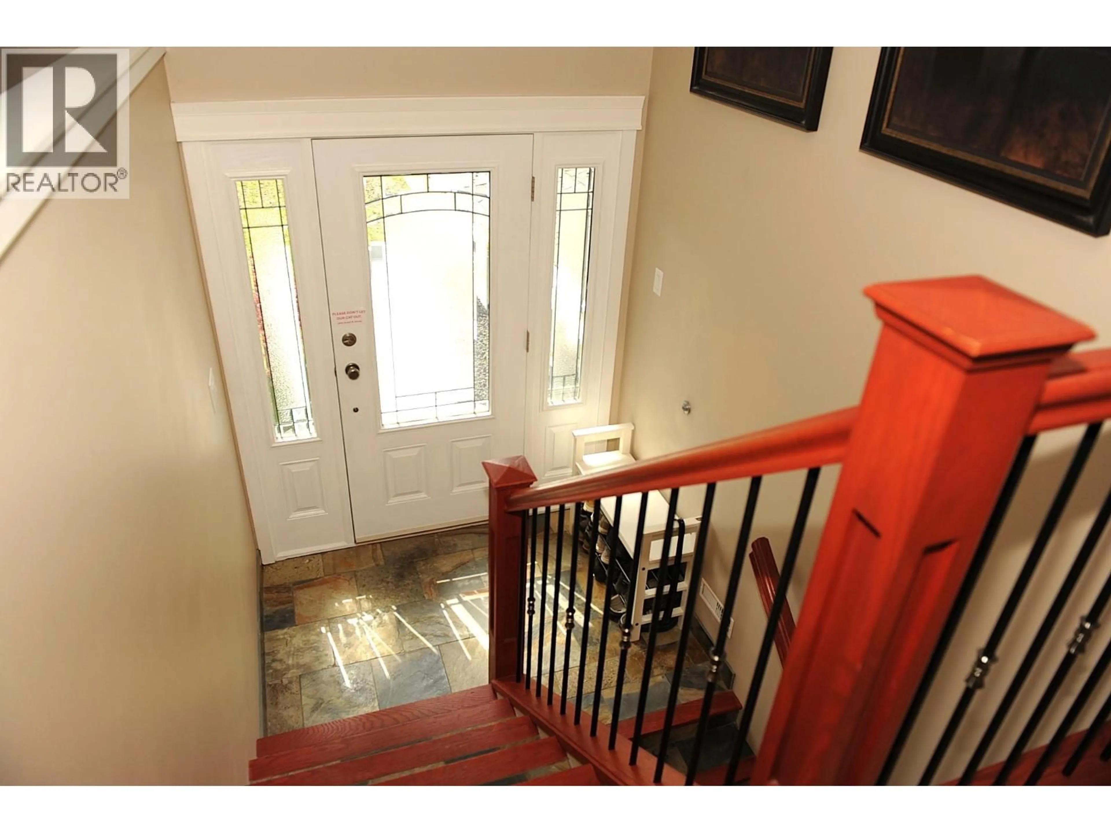 Indoor entryway for 21159 DOUGLAS AVENUE, Maple Ridge British Columbia V4R2H7