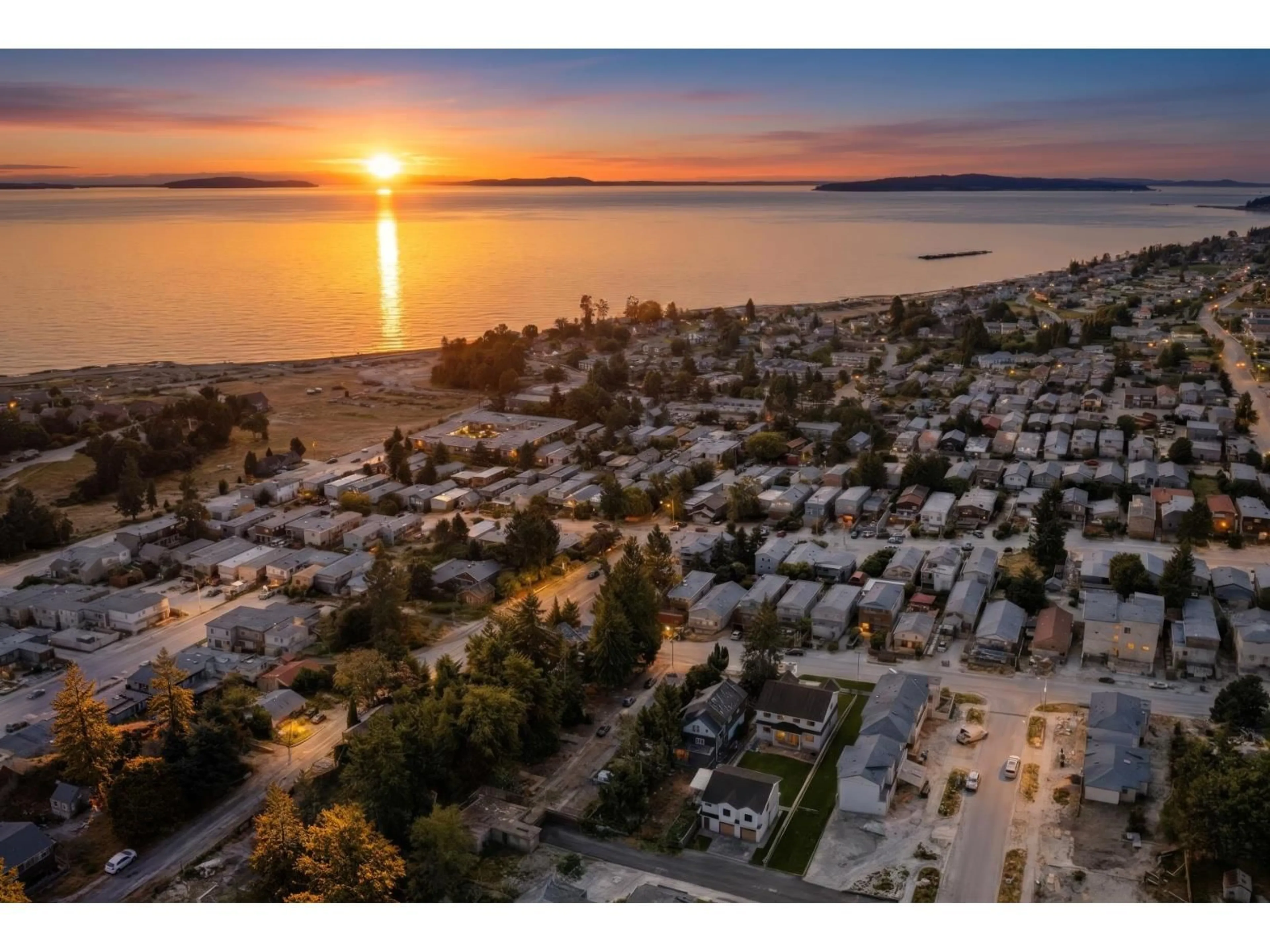 A pic from outside/outdoor area/front of a property/back of a property/a pic from drone, unknown for 946 160 STREET, Surrey British Columbia V4A4W5