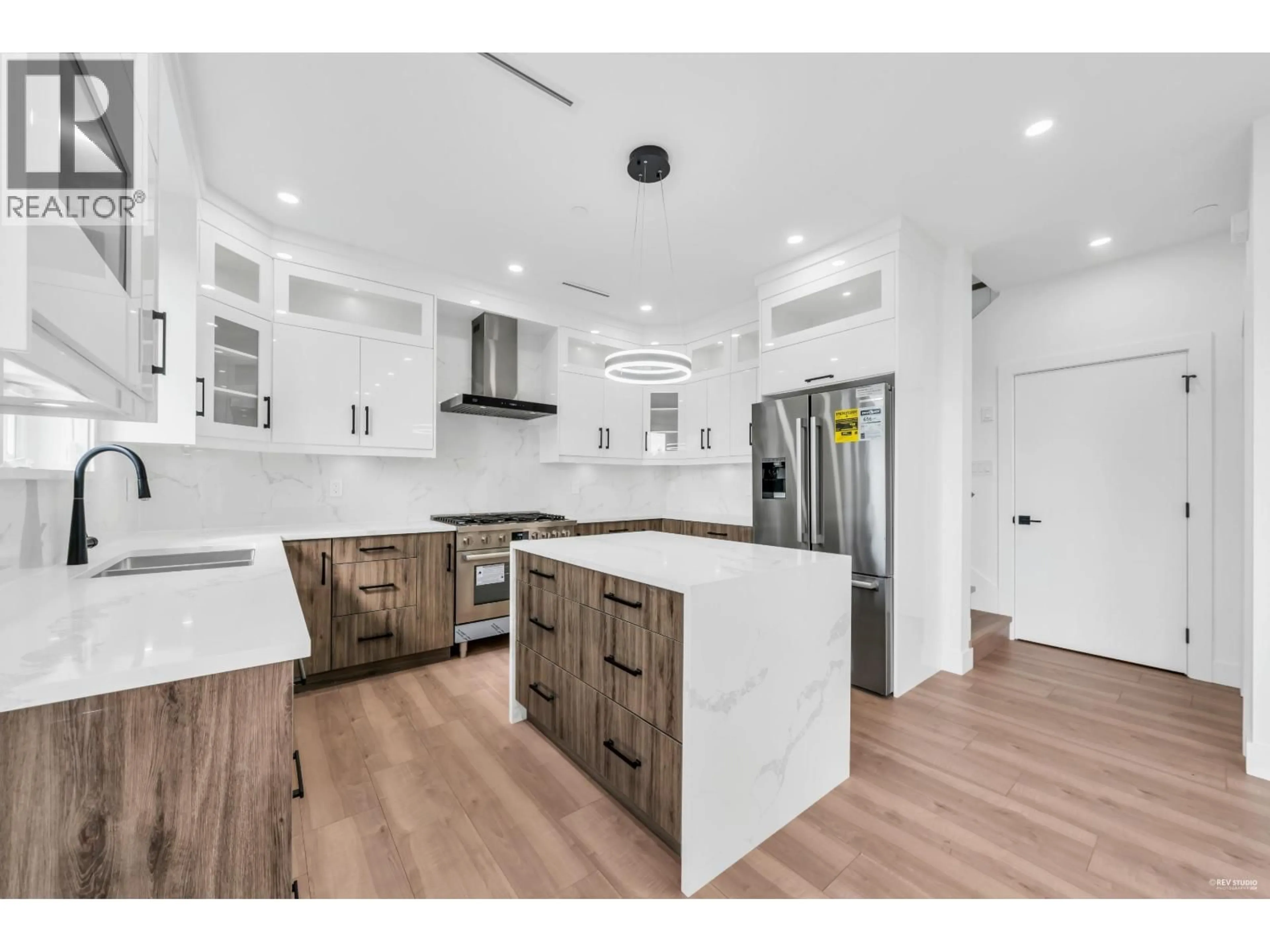 Open concept kitchen, unknown for 2 - 3344 ADANAC STREET, Vancouver British Columbia V5K2P3