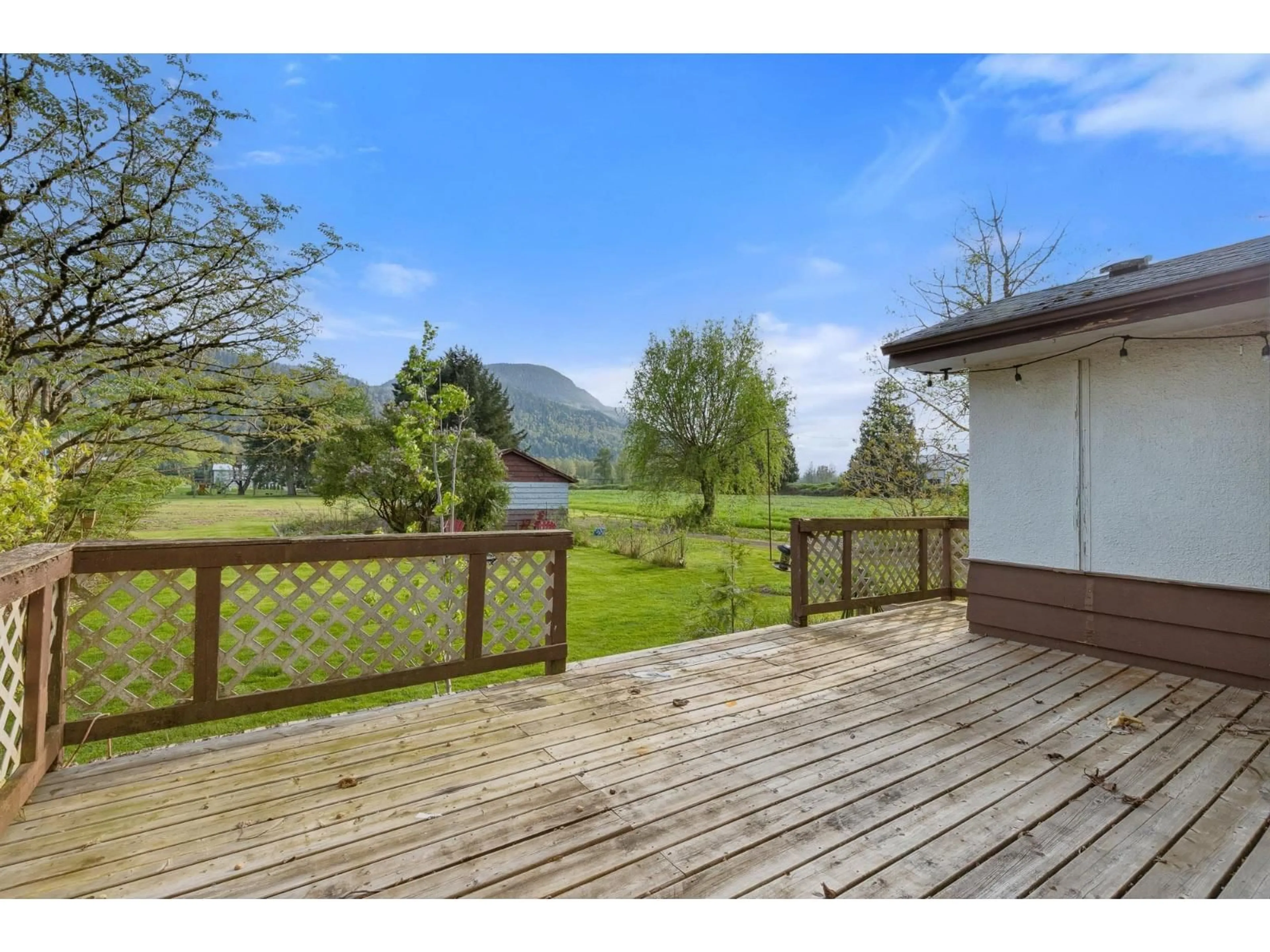 Patio, water/lake/river/ocean view for 44366 KEITH WILSON ROAD, Chilliwack British Columbia V2R4B6