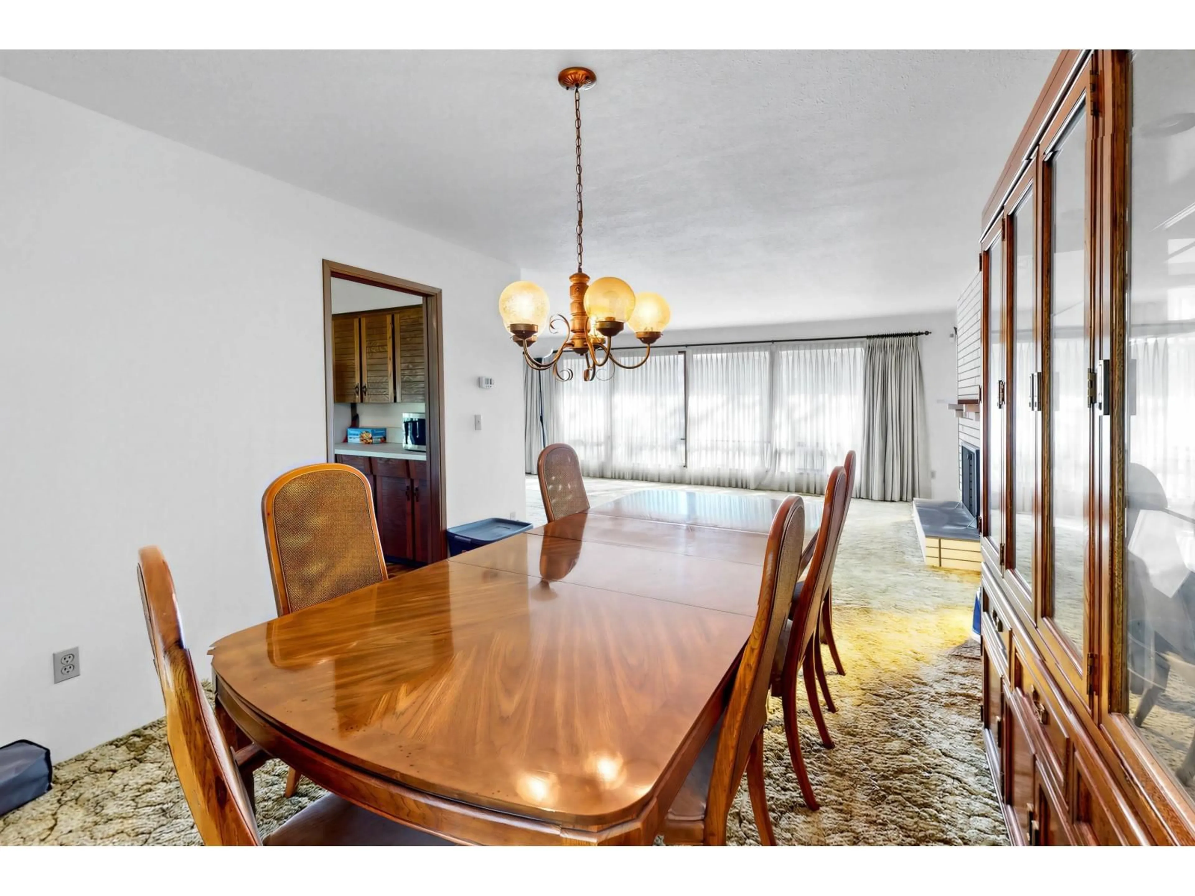 Dining room, wood/laminate floor for 2117 180 STREET, Surrey British Columbia V3Z9V7