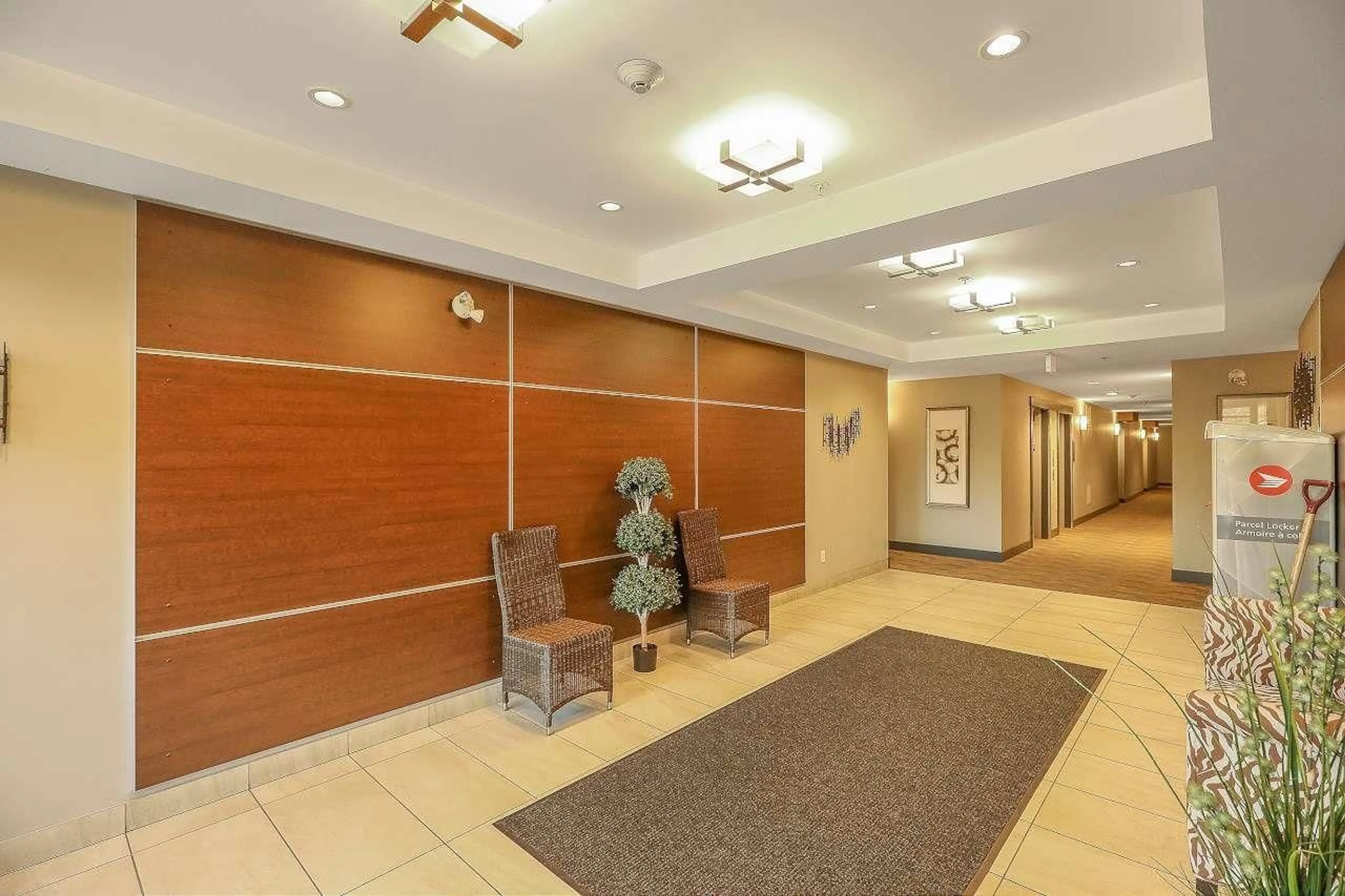 Lobby for 209 - 19936 56 AVENUE, Langley British Columbia V3A3X9