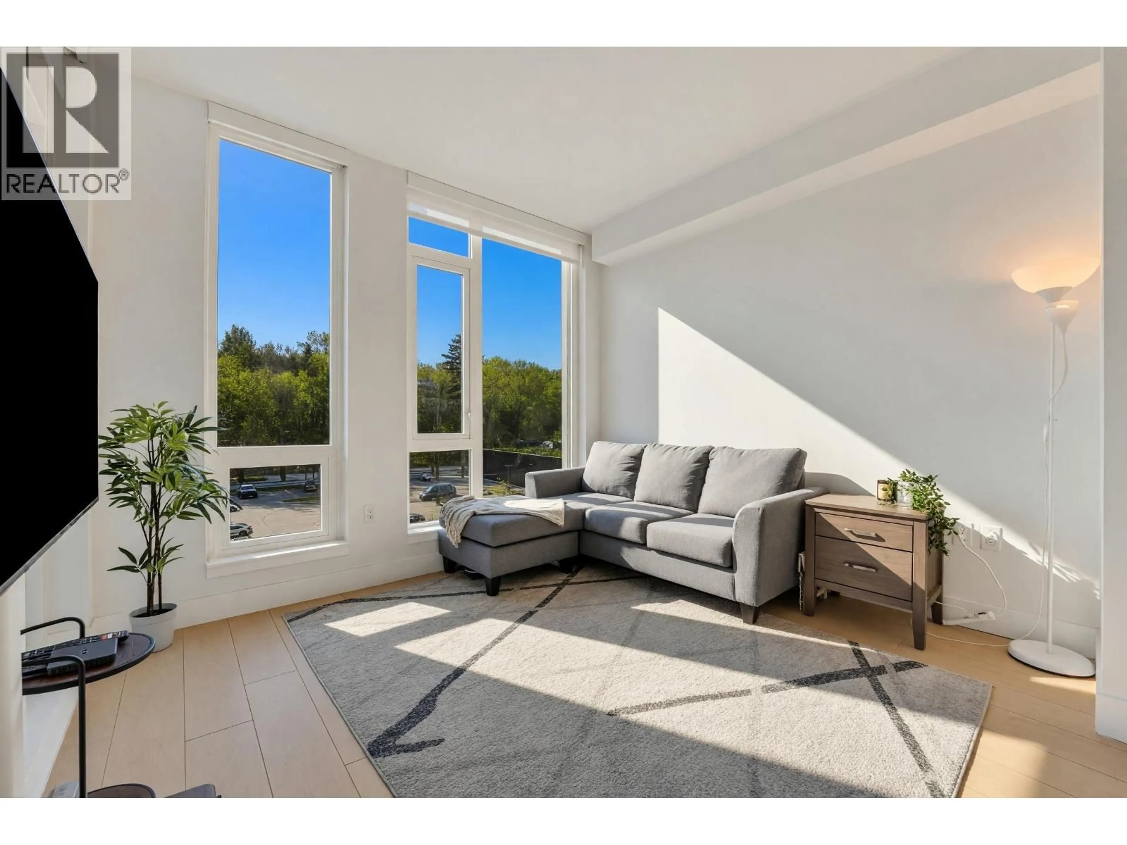 Living room with furniture, unknown for 512 - 3538 SAWMILL CRESCENT, Vancouver British Columbia V5S0J8