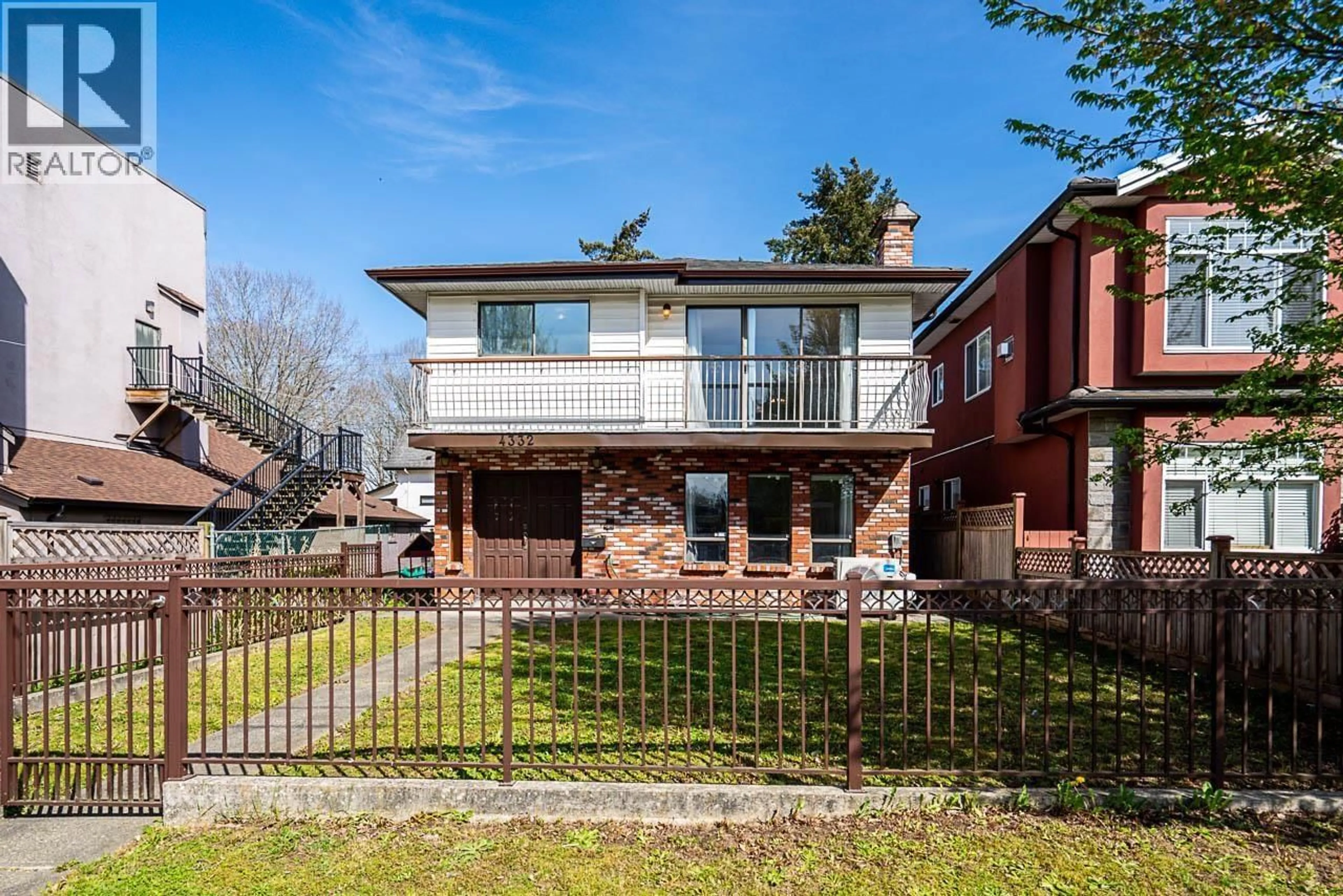 Home with brick exterior material, building for 4332 VICTORIA DRIVE, Vancouver British Columbia V5N4N5