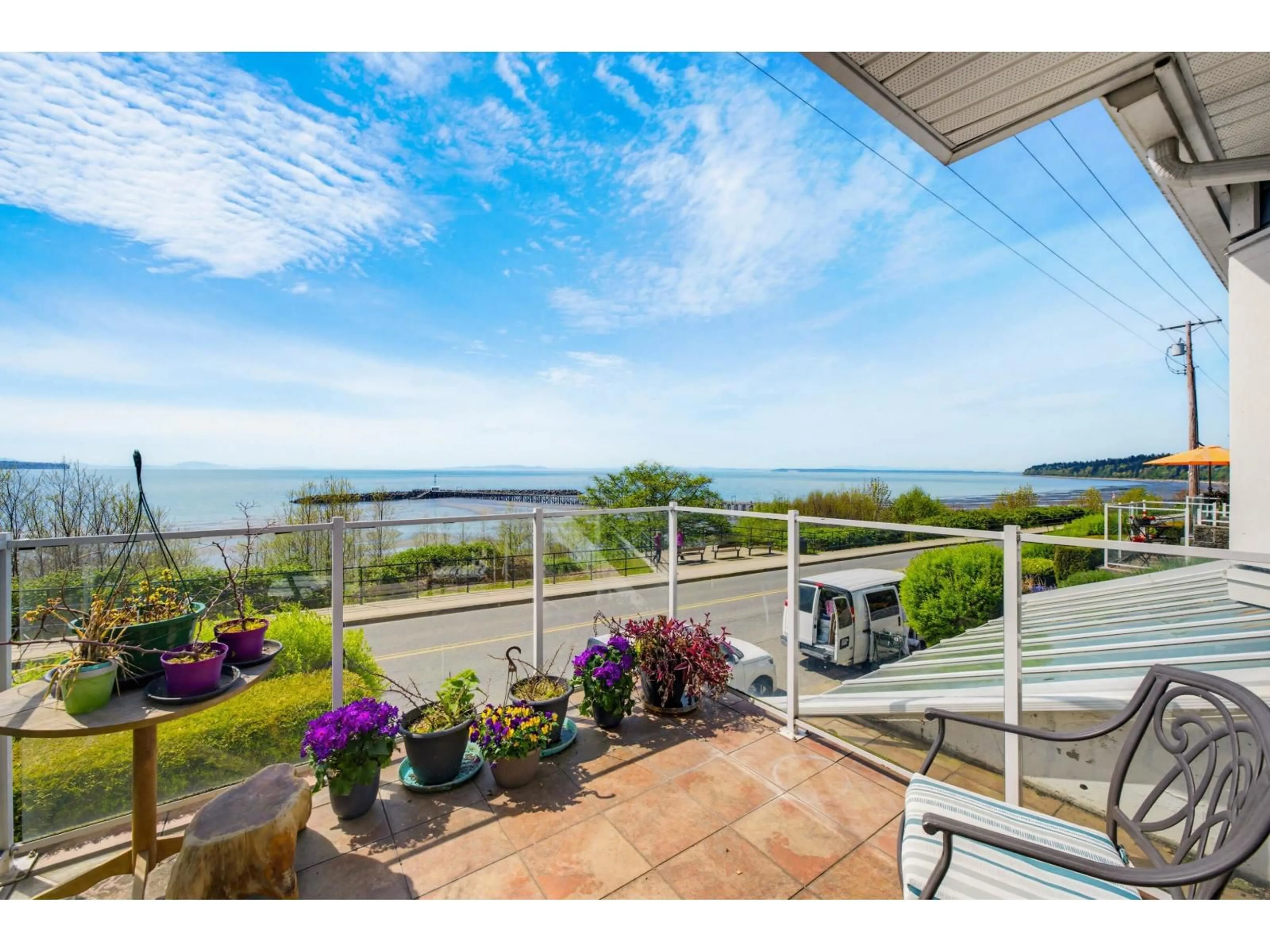Patio, water/lake/river/ocean view for 105 - 15165 MARINE DRIVE, White Rock British Columbia V4B1C5