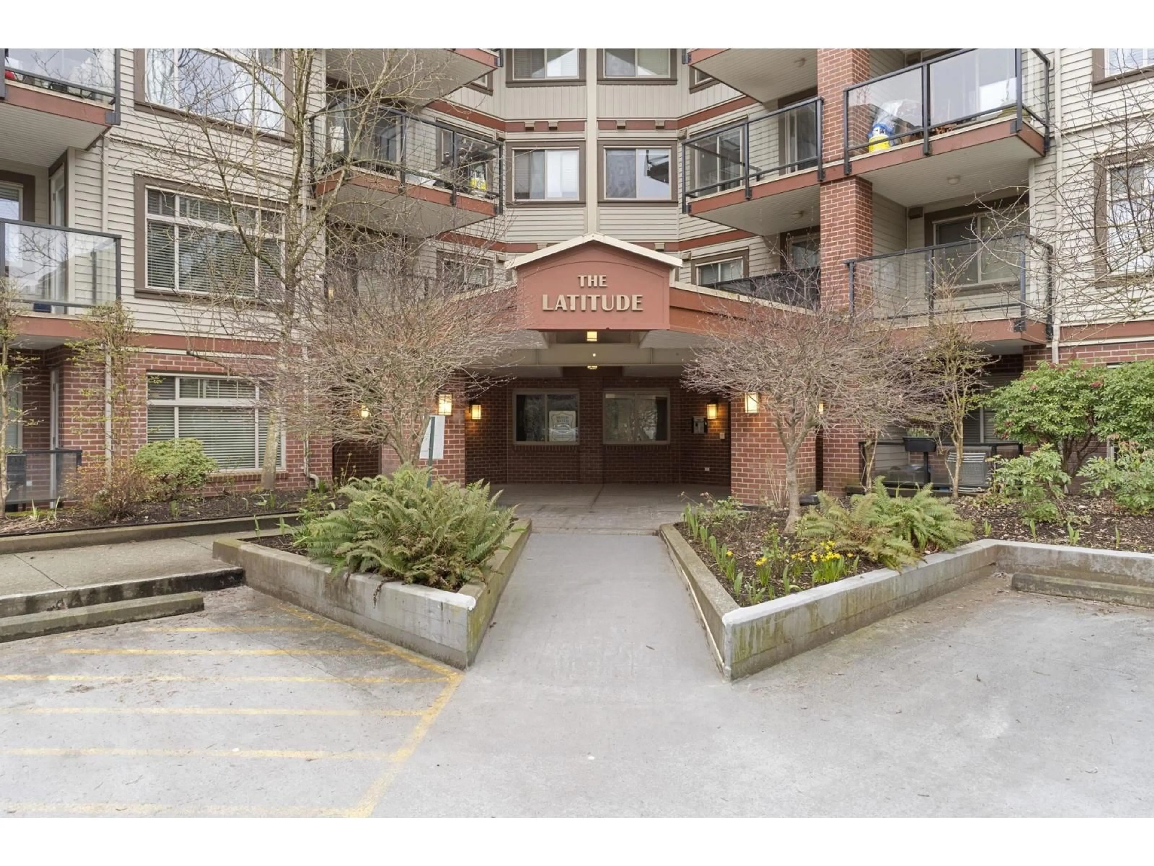 Indoor foyer for 118 - 2233 MCKENZIE ROAD, Abbotsford British Columbia V2S4A1