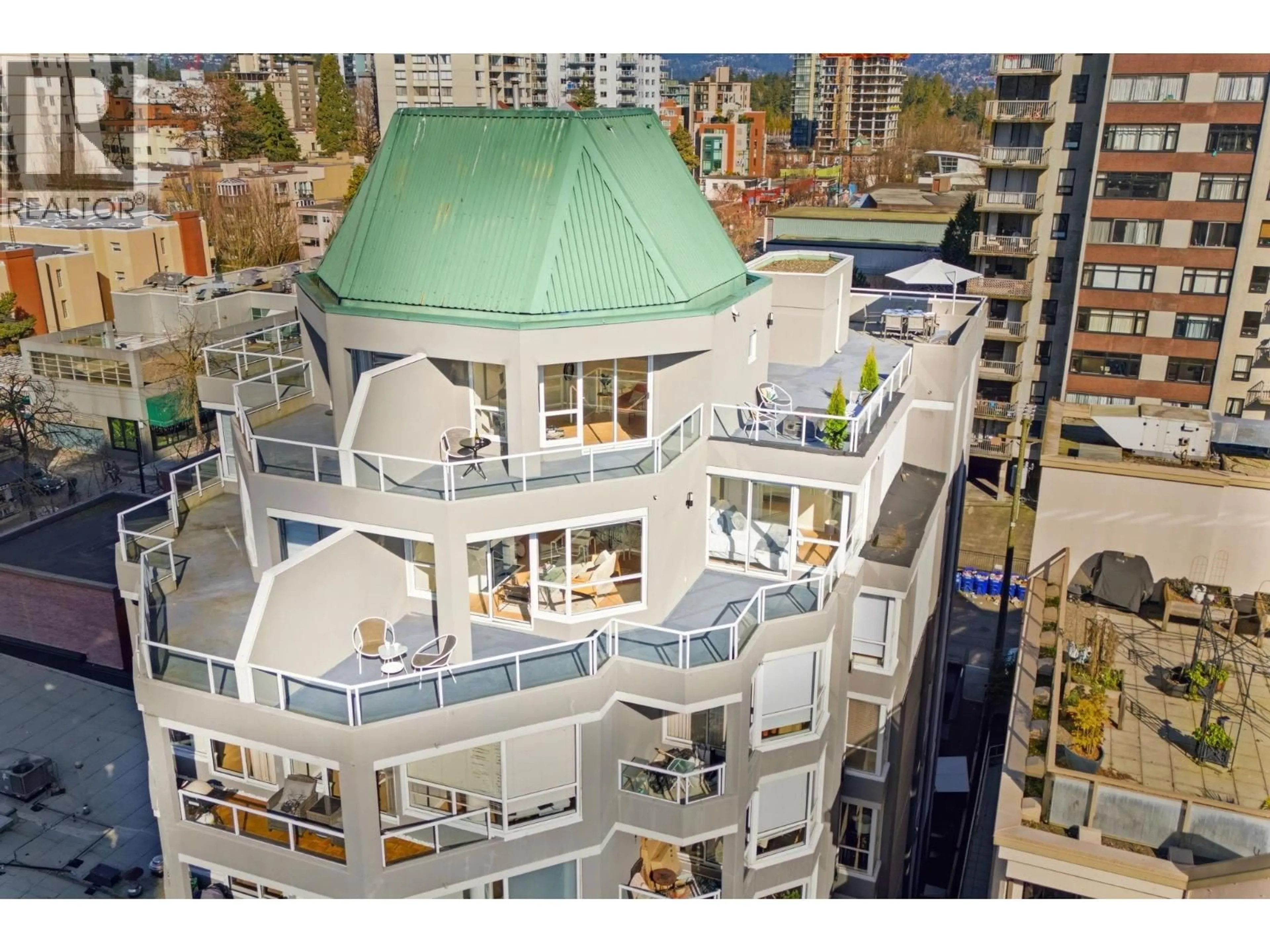 A pic from outside/outdoor area/front of a property/back of a property/a pic from drone, city buildings view from balcony for 702 - 1771 NELSON STREET, Vancouver British Columbia V6G1M6