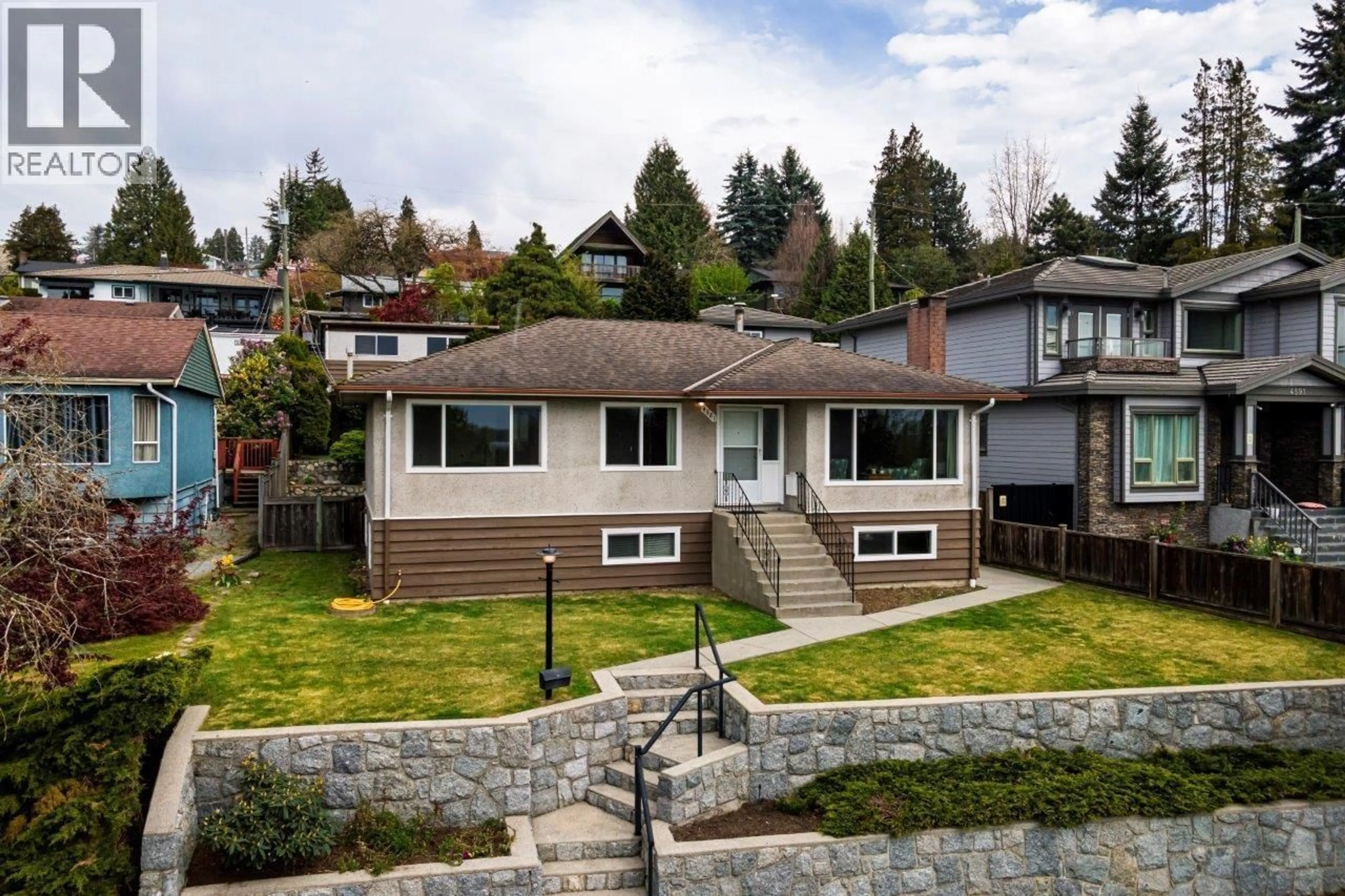 Unknown for 4581 SUNLAND PLACE, Burnaby British Columbia V5J3A3