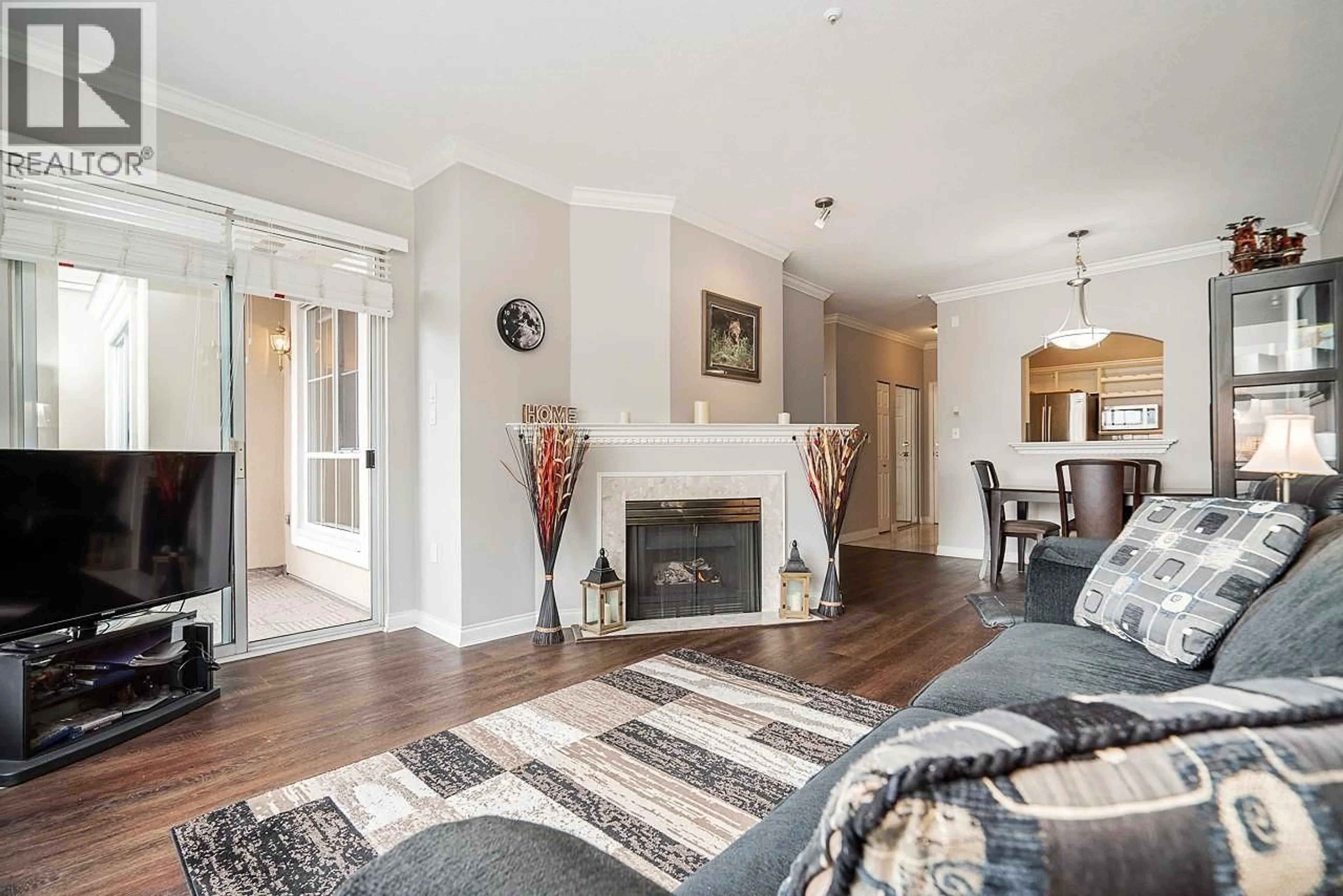 Living room with furniture, unknown for 316 - 2985 PRINCESS CRESCENT, Coquitlam British Columbia V3B7P3