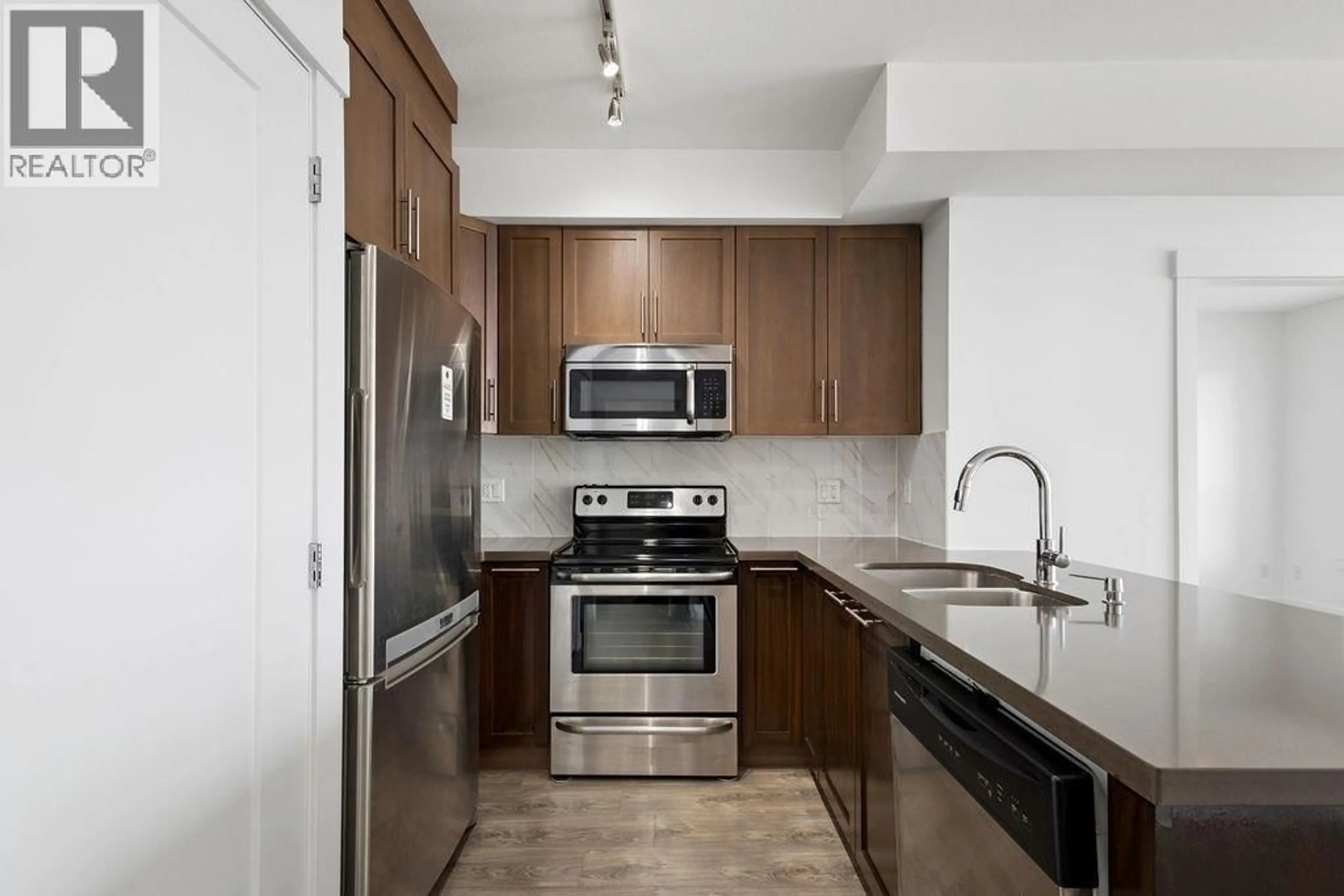 Standard kitchen, unknown for 205 - 827 RODERICK AVENUE, Coquitlam British Columbia V3K0E3