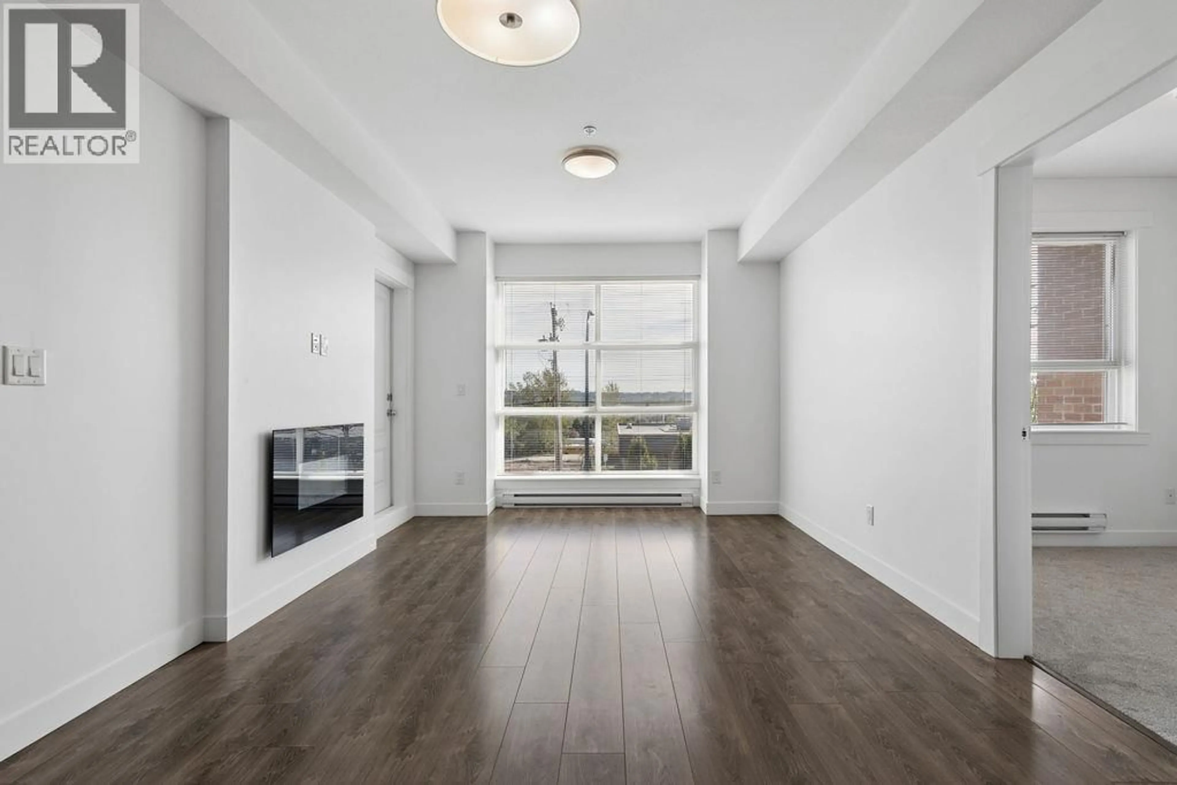 Unknown for 205 - 827 RODERICK AVENUE, Coquitlam British Columbia V3K0E3