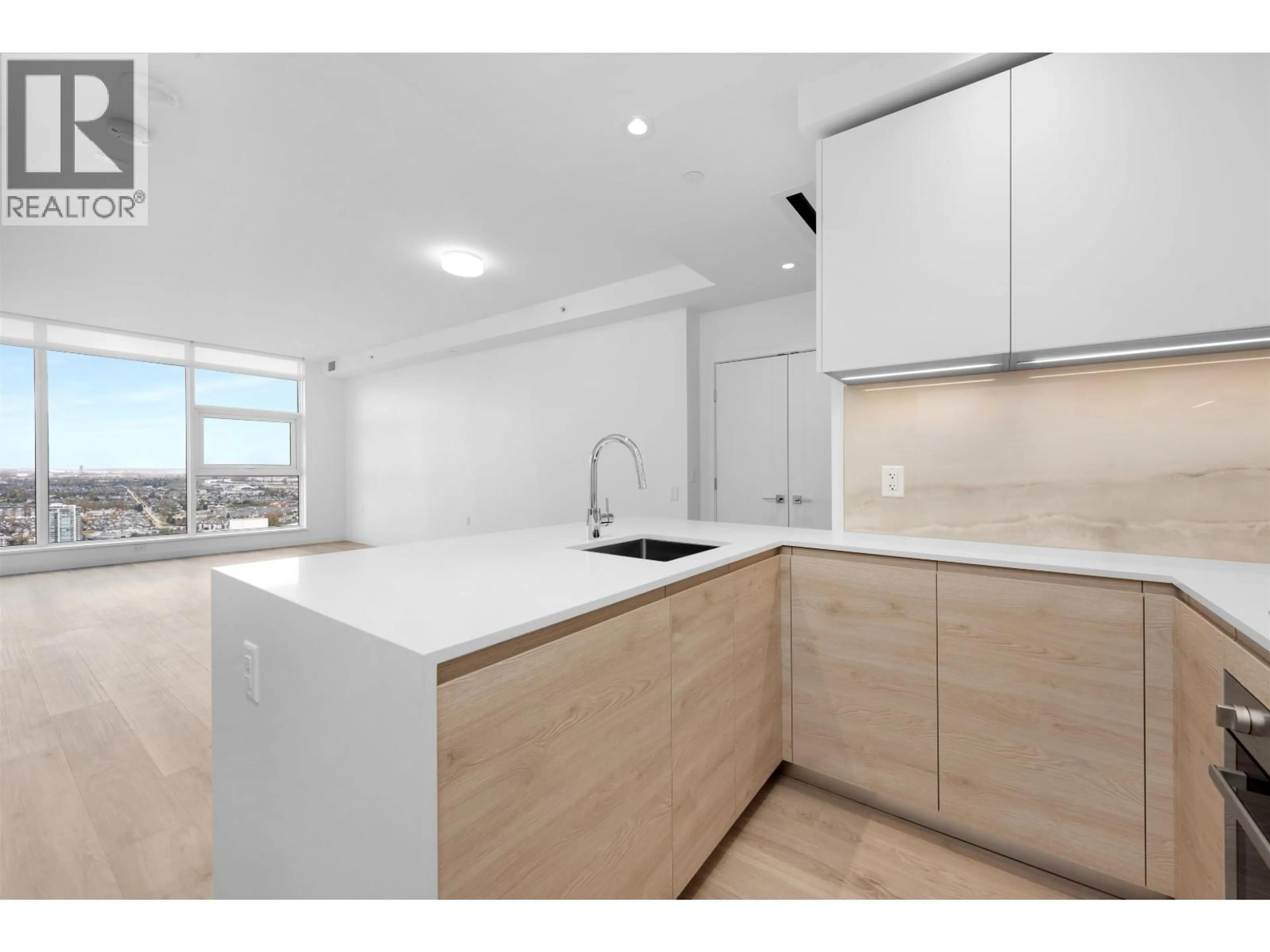Standard kitchen, unknown for 4001 - 680 QUAYSIDE DRIVE, New Westminster British Columbia V3M0P2