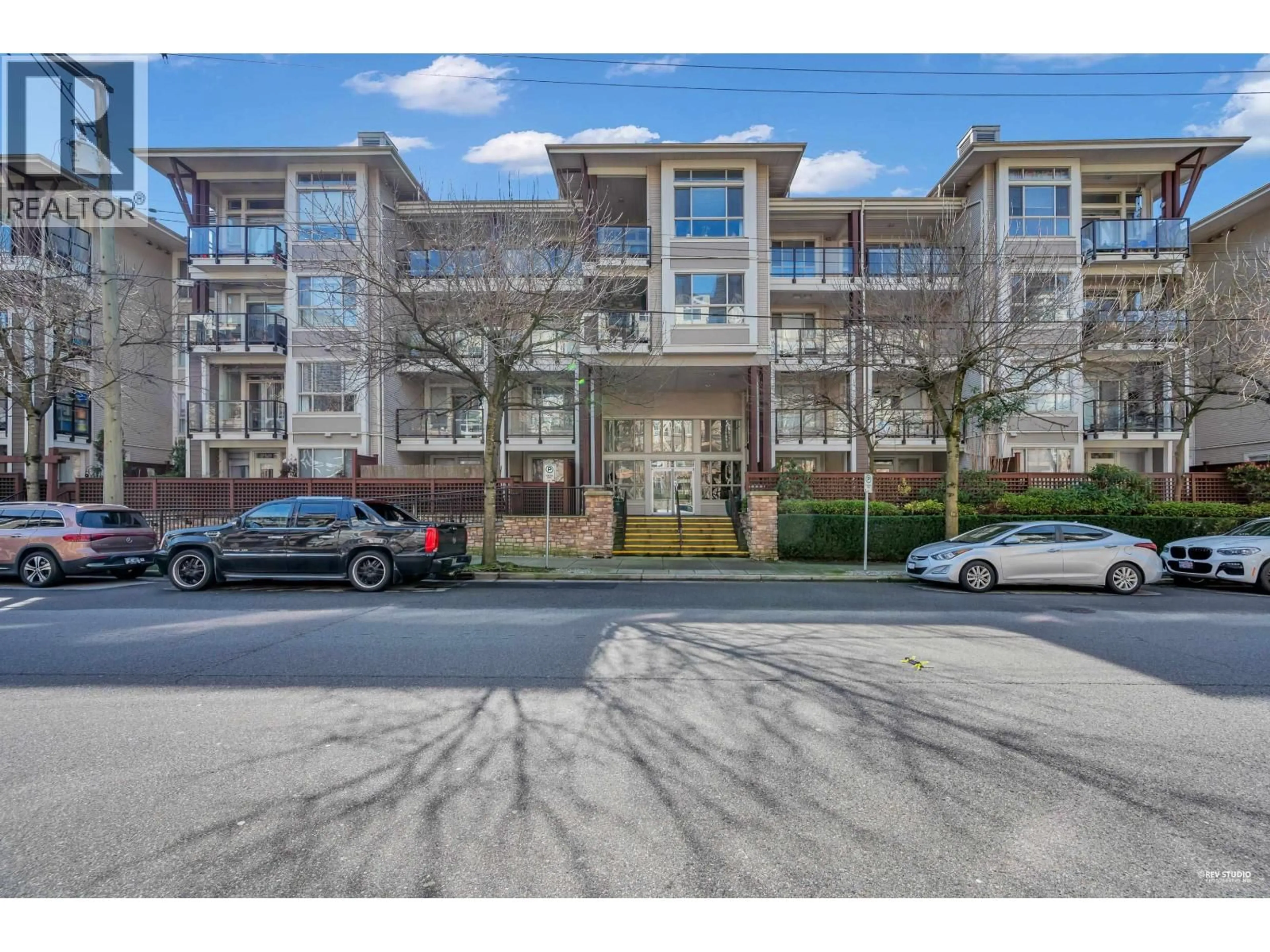 A pic from outside/outdoor area/front of a property/back of a property/a pic from drone, street for 416 - 2484 WILSON AVENUE, Port Coquitlam British Columbia V3C0A5