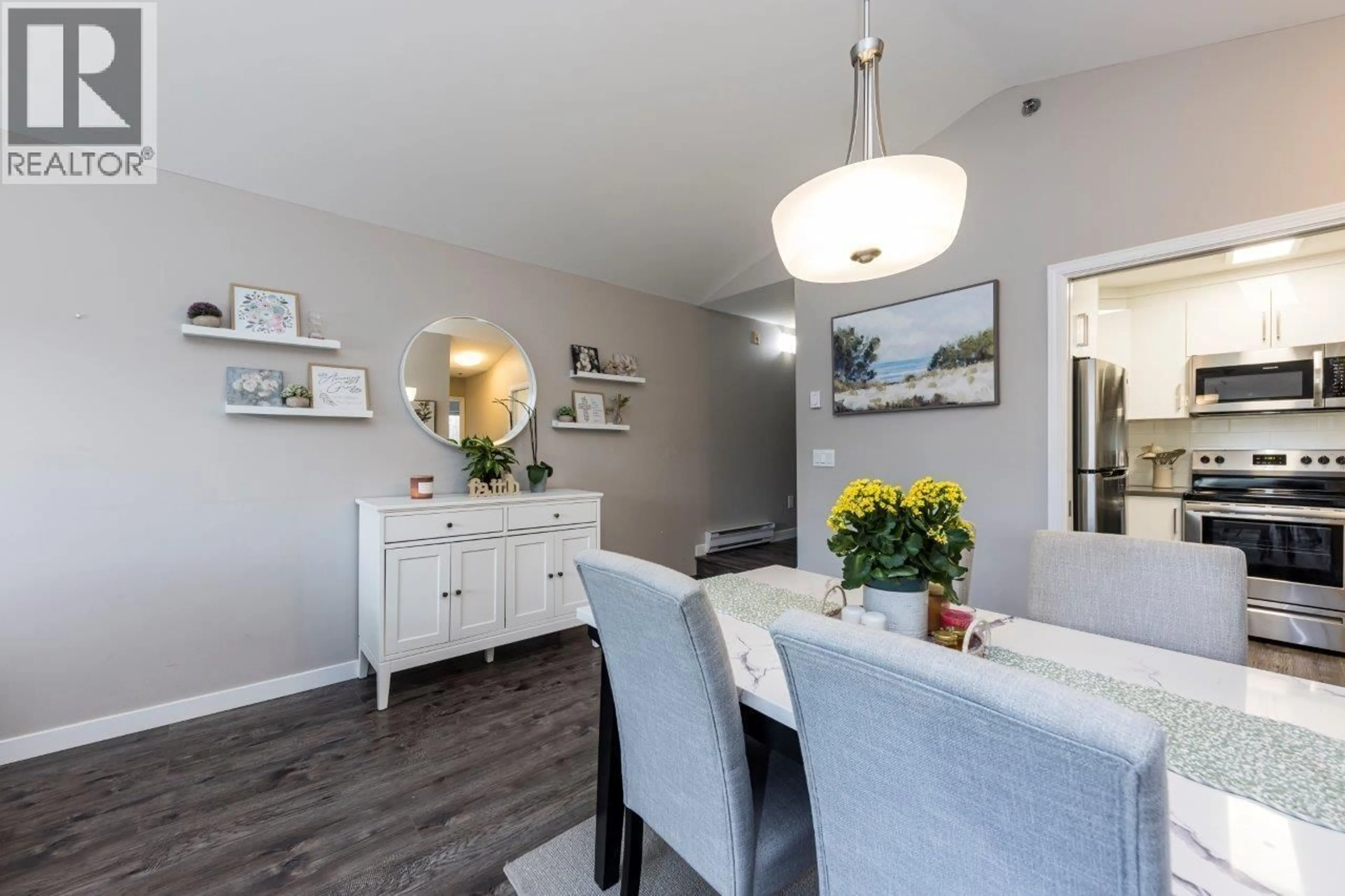 Dining room, wood/laminate floor for 16 - 3200 WESTWOOD STREET, Port Coquitlam British Columbia V3C6C7