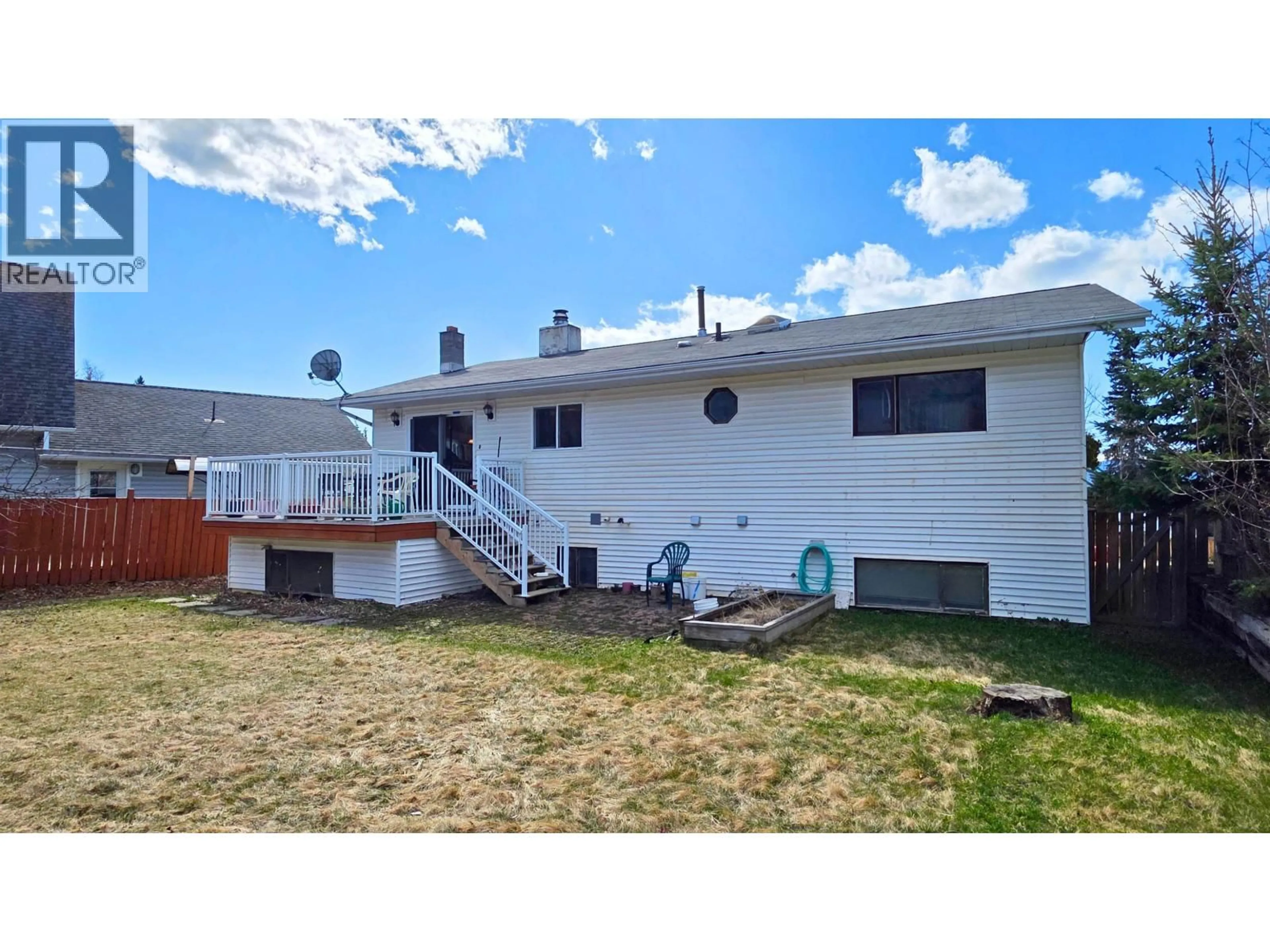 Home with vinyl exterior material, unknown for 1940 NADINA PLACE, Houston British Columbia V0J1Z0