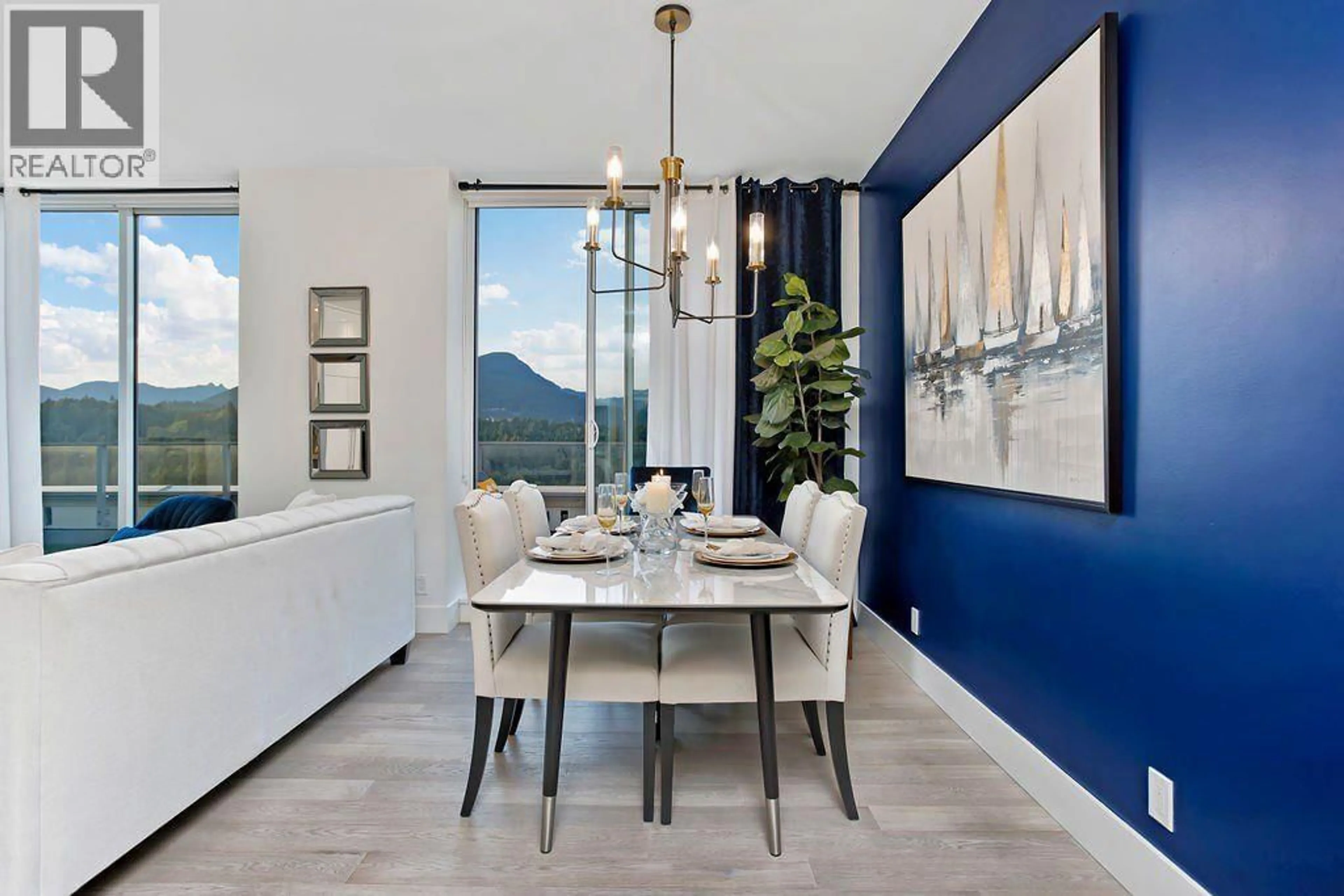 Dining room, ceramic/tile floor for 2801 - 680 SEYLYNN CRESCENT, North Vancouver British Columbia V7J0B5