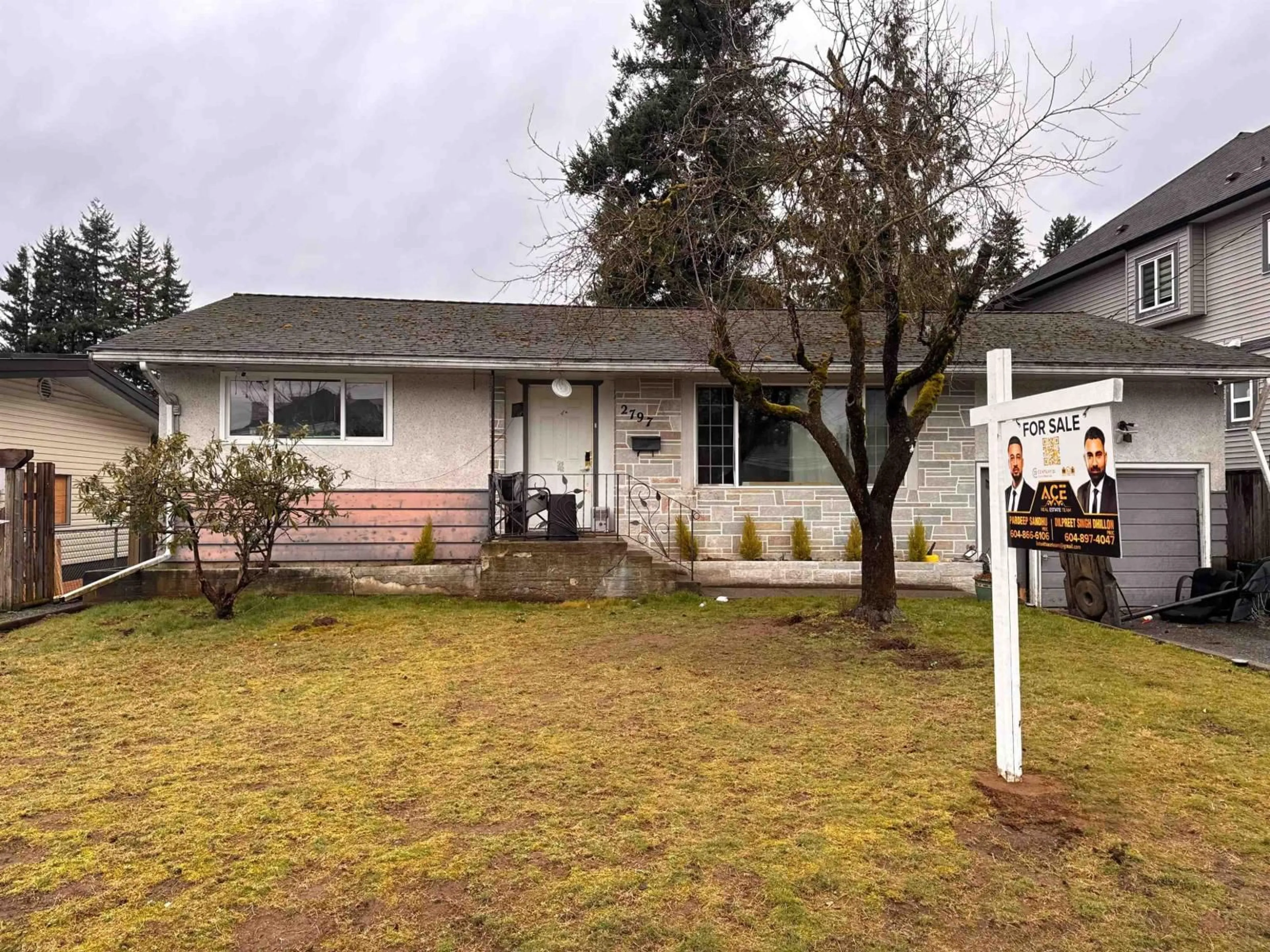 A pic from outside/outdoor area/front of a property/back of a property/a pic from drone, unknown for 2797 PRINCESS STREET, Abbotsford British Columbia V2T2S7