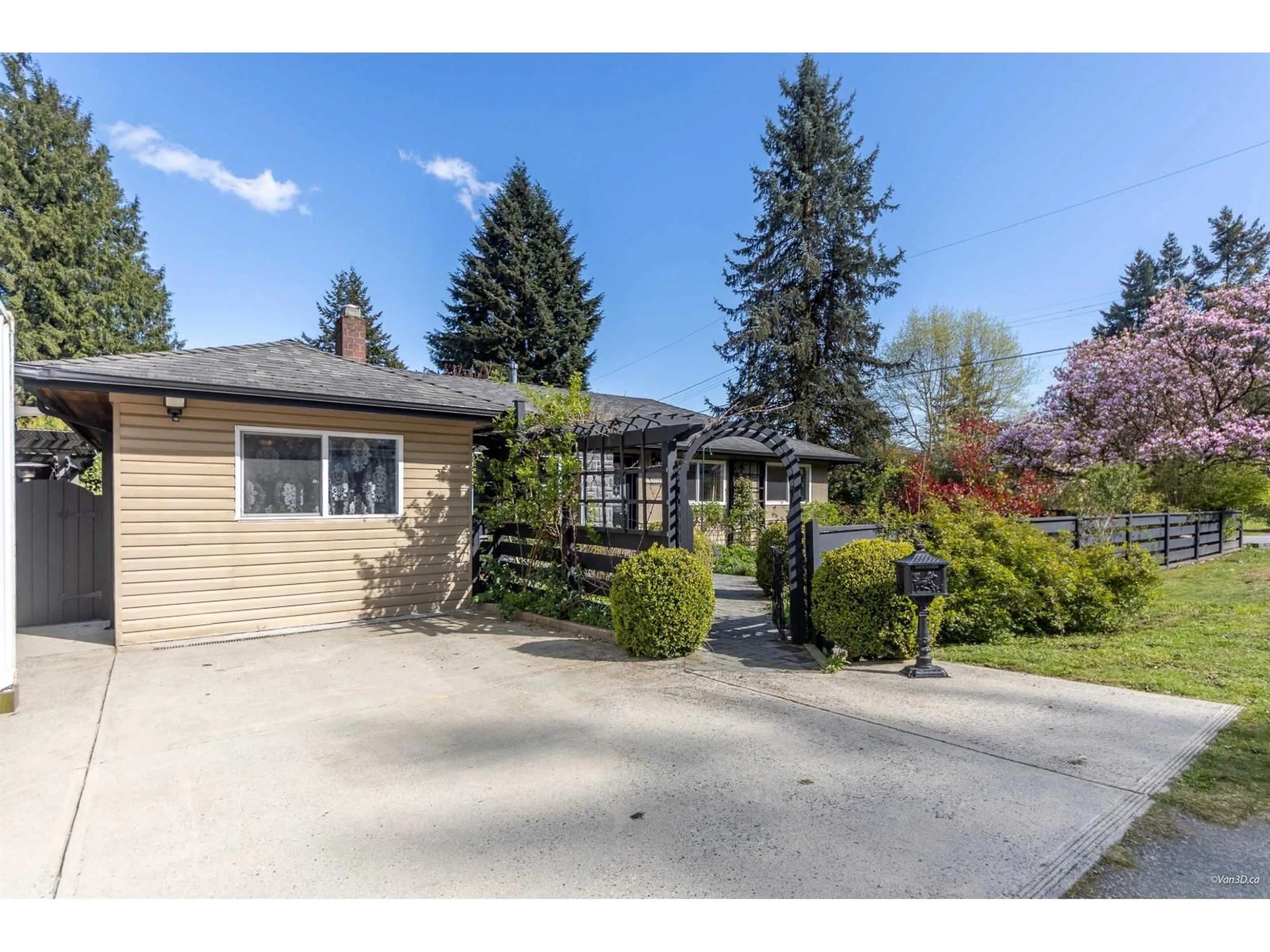 Unknown for 14735 109A AVENUE, Surrey British Columbia V3R1Y7