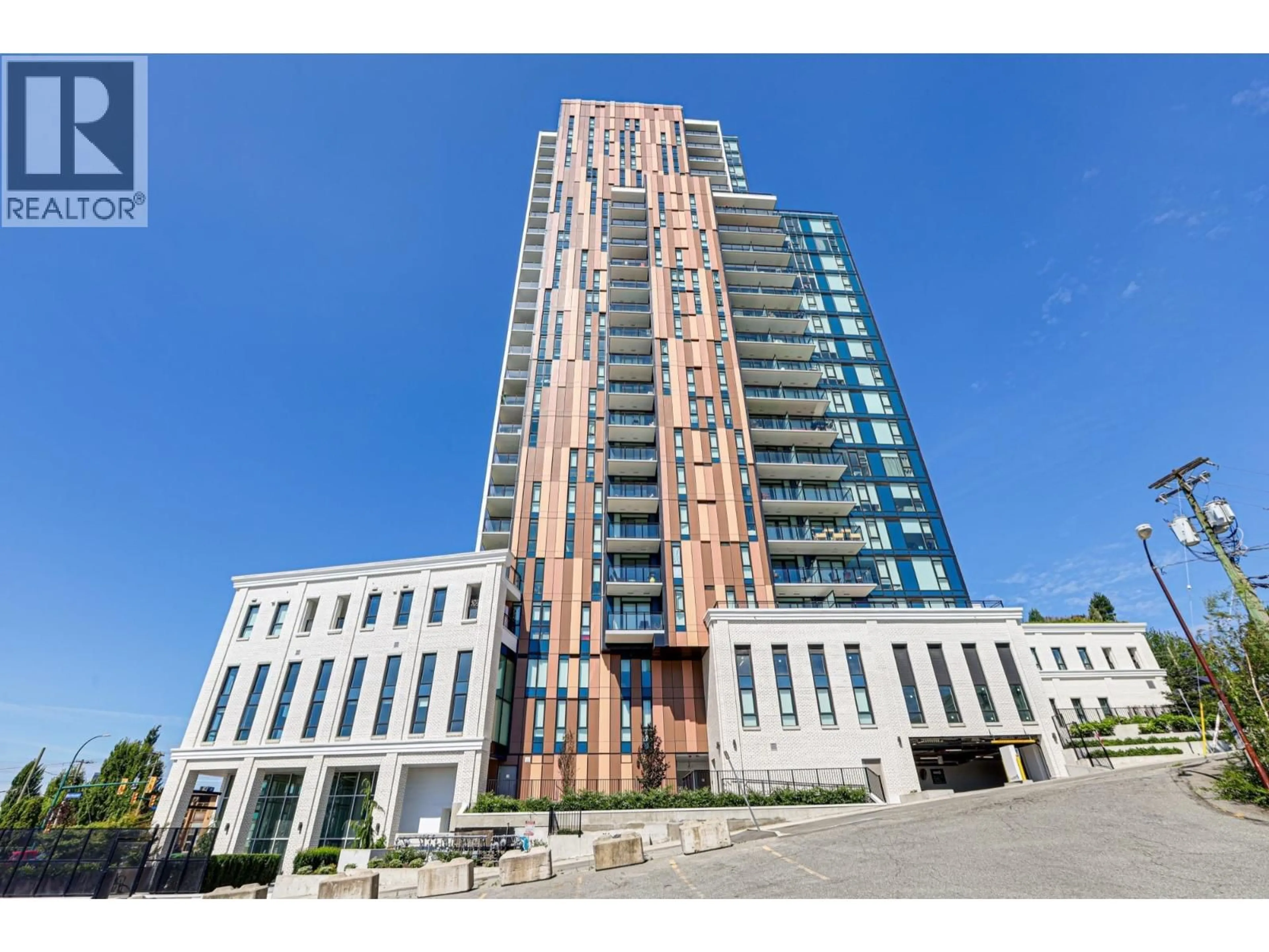 Indoor foyer for 1706 - 901 LOUGHEED HIGHWAY, Coquitlam British Columbia V3K3T3