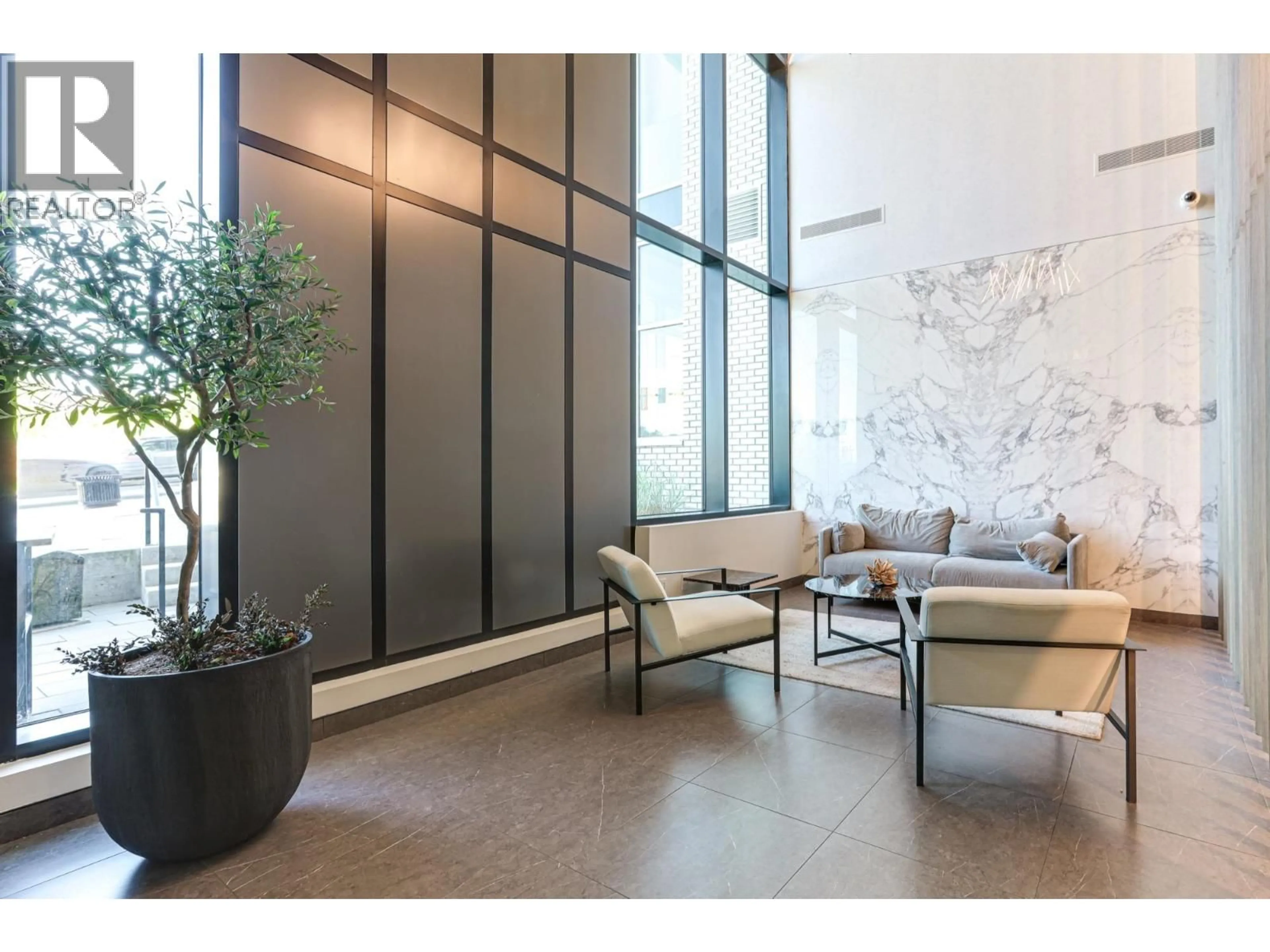 Indoor foyer for 1706 - 901 LOUGHEED HIGHWAY, Coquitlam British Columbia V3K3T3