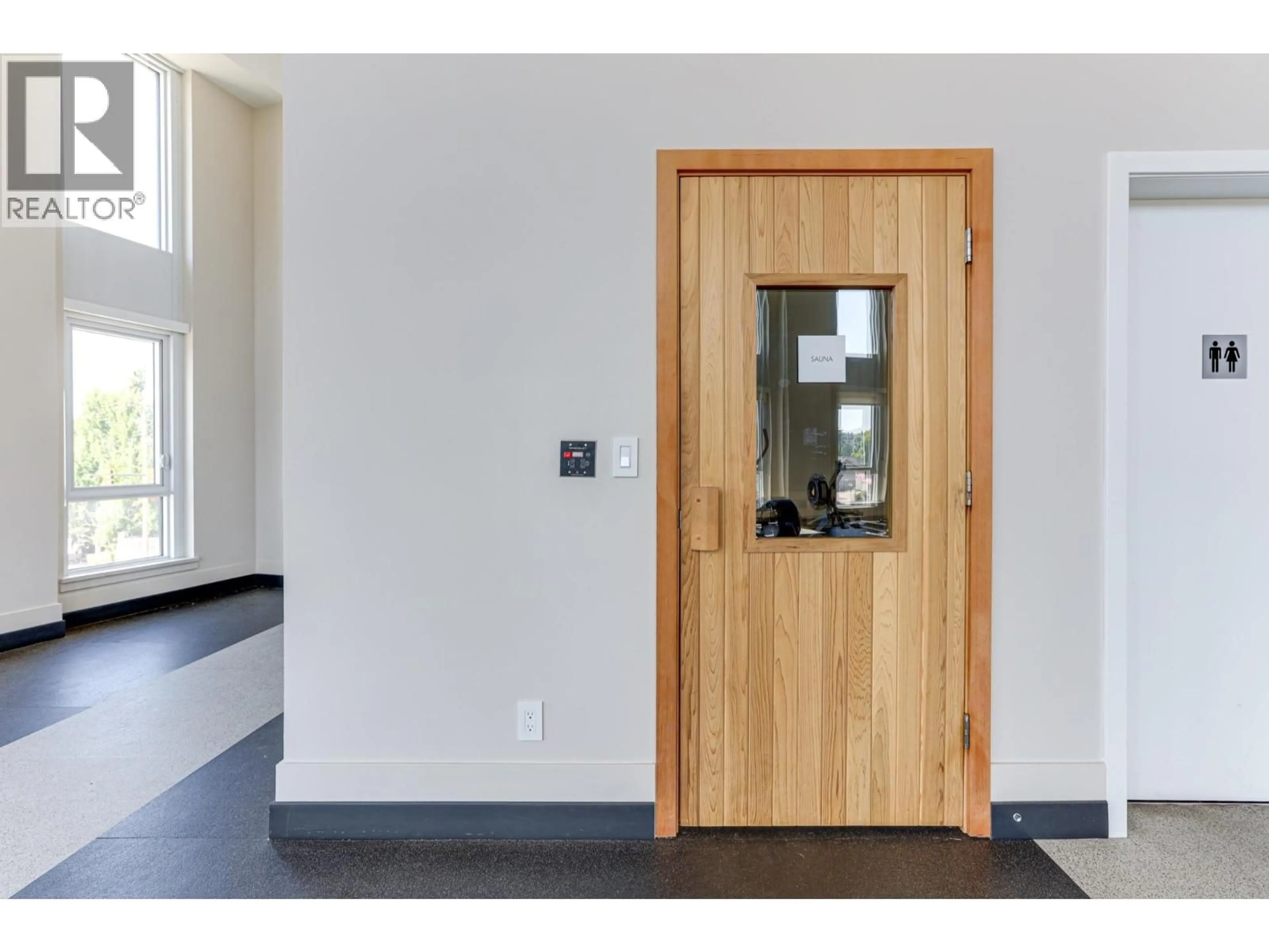 Indoor entryway for 1706 - 901 LOUGHEED HIGHWAY, Coquitlam British Columbia V3K3T3