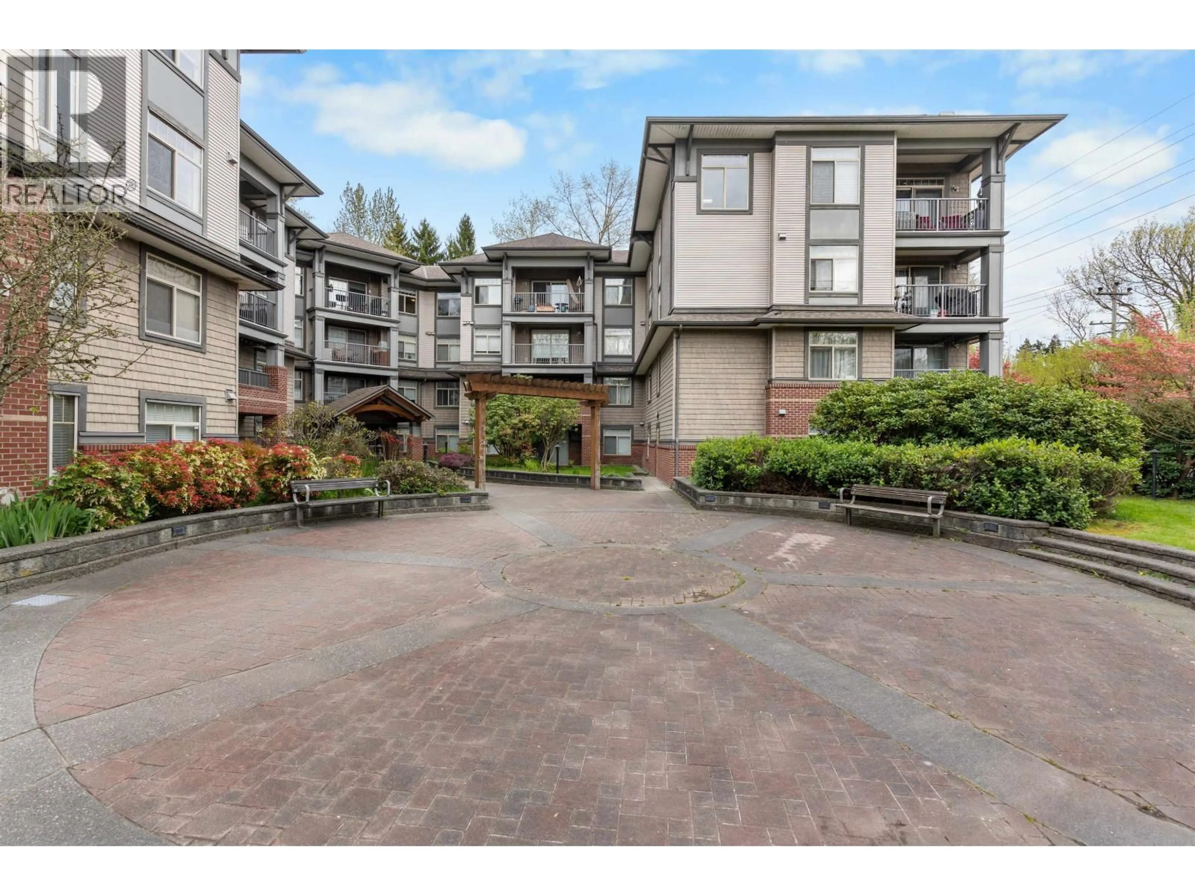 Patio, mountain view for 304 - 12020 207A STREET, Maple Ridge British Columbia V2X8V2