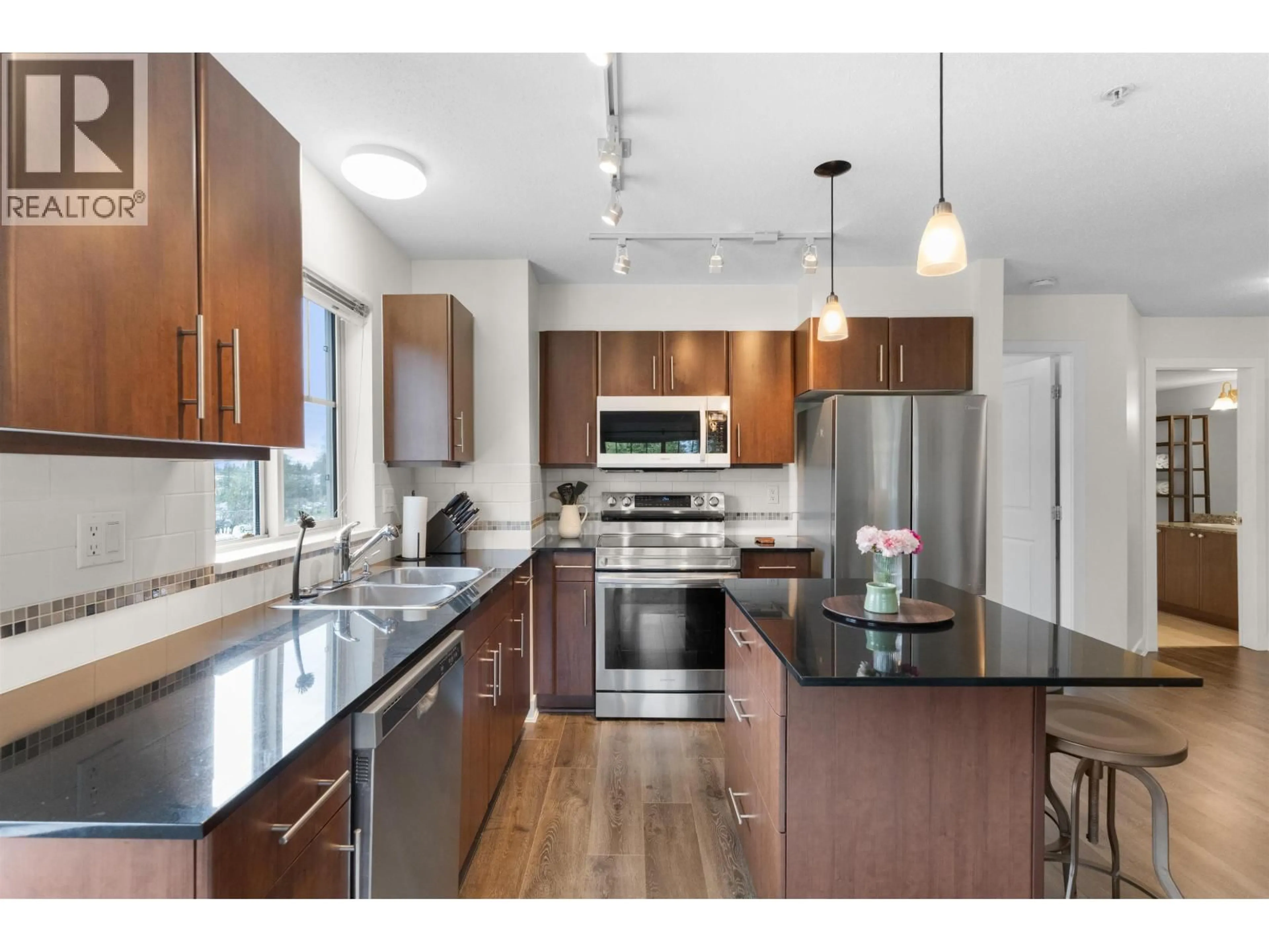 Open concept kitchen, unknown for 304 - 12020 207A STREET, Maple Ridge British Columbia V2X8V2