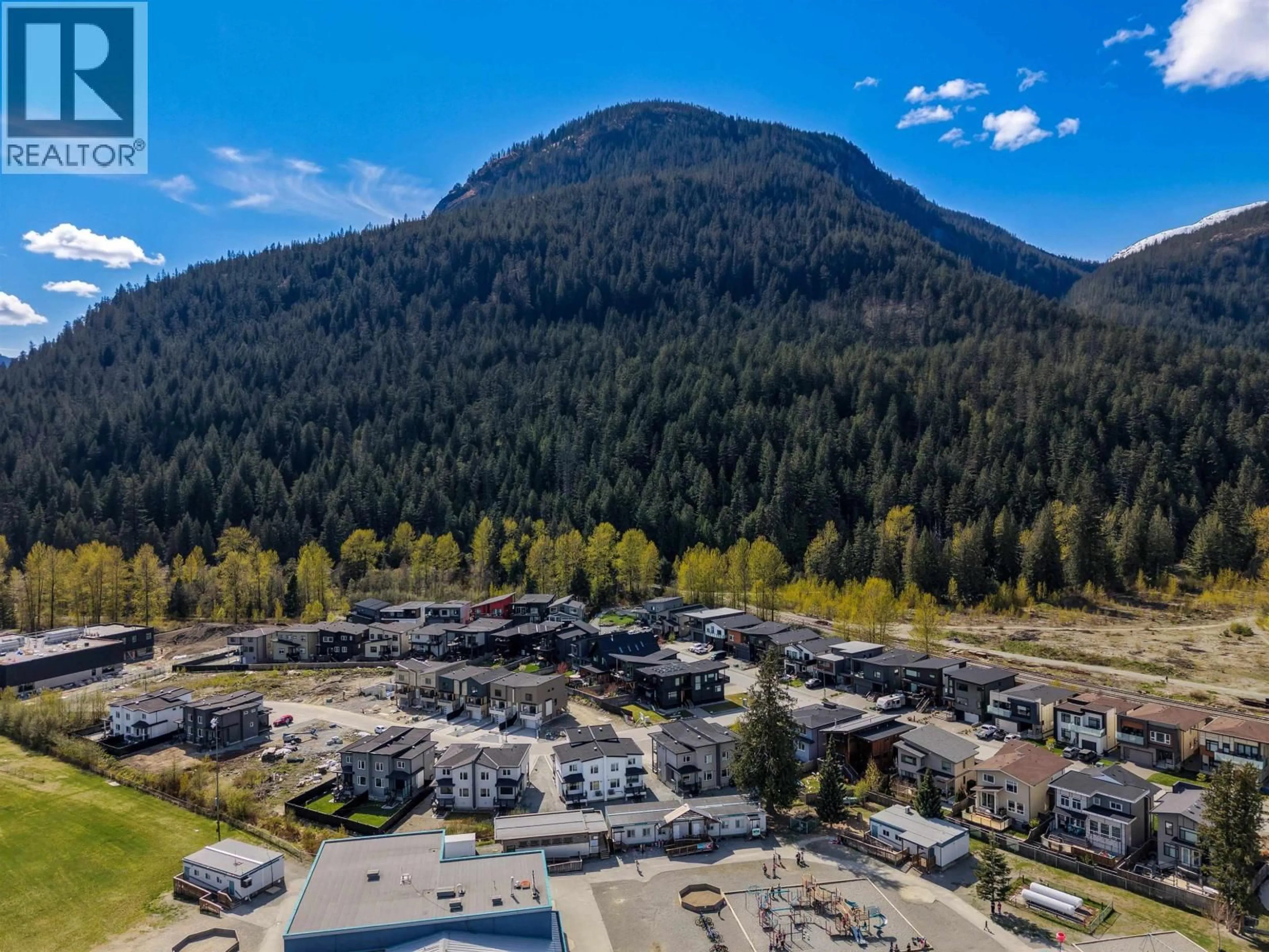 A pic from outside/outdoor area/front of a property/back of a property/a pic from drone, mountain view for 1005 PHARE CRESCENT, Pemberton British Columbia V0N2L1