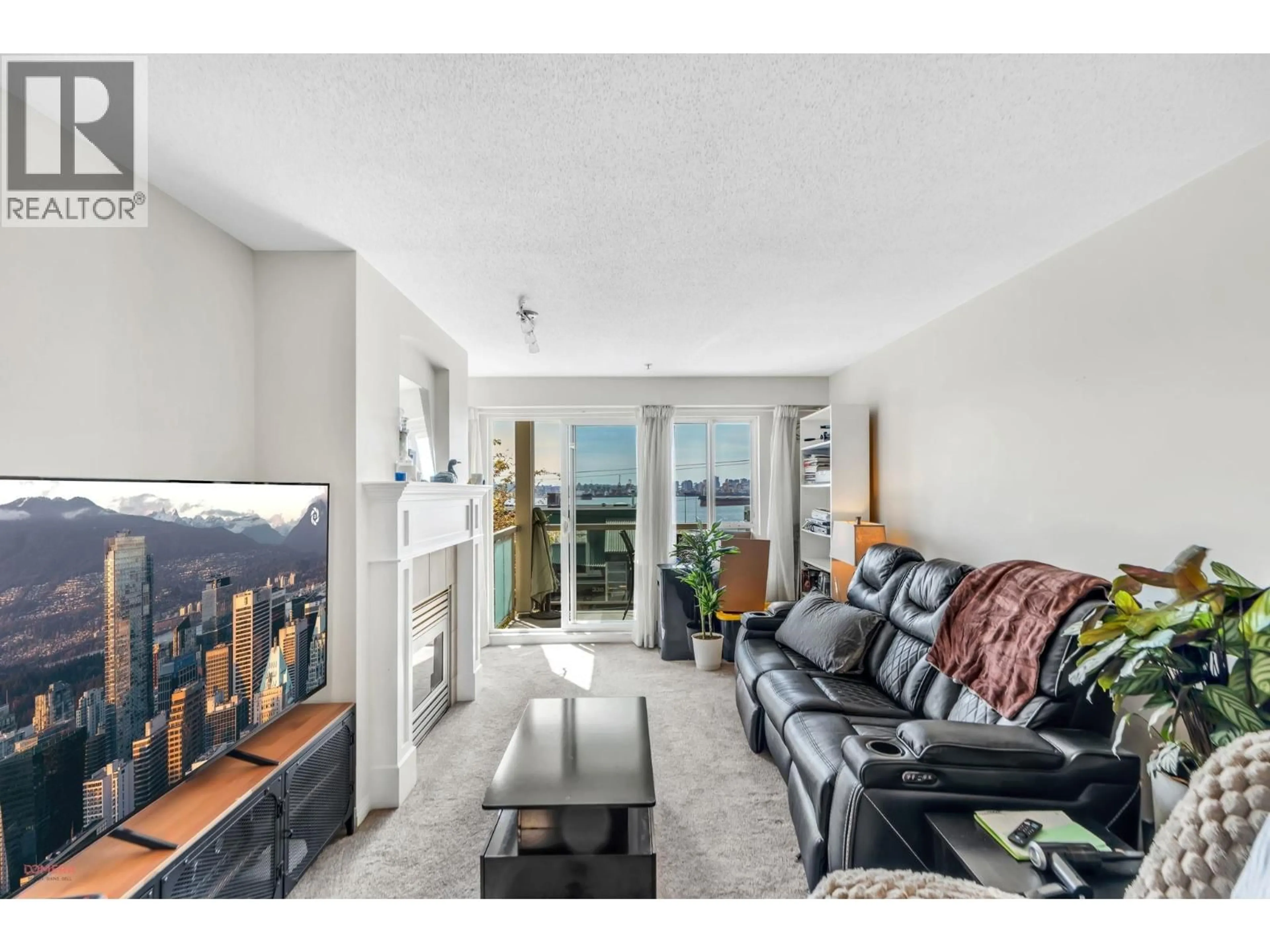 Living room with furniture, unknown for 208 - 333 1ST STREET, North Vancouver British Columbia V7L4W9