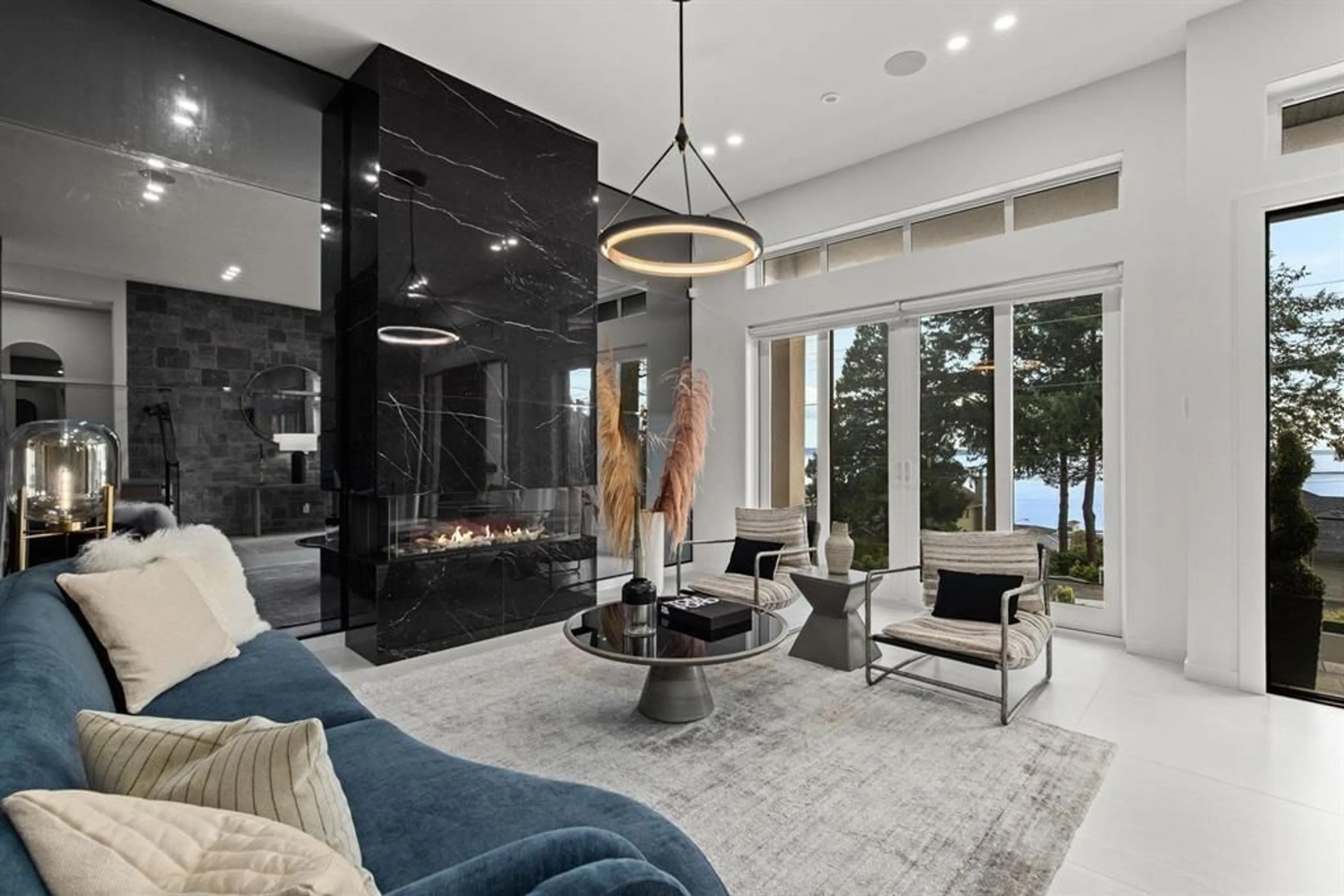 Unknown for 13169 MARINE DRIVE, Surrey British Columbia V4A1E6