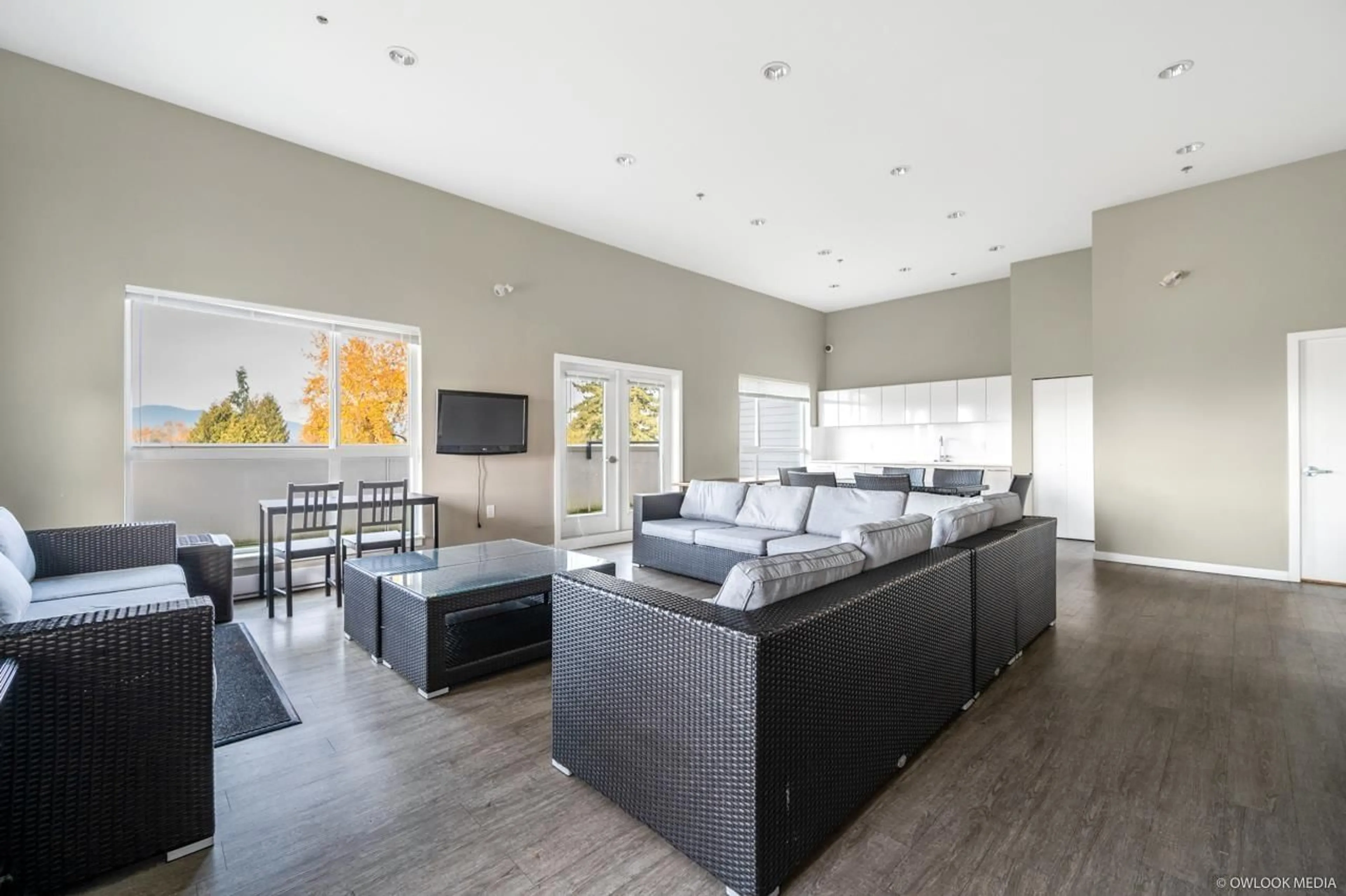 Unknown for 323 - 13768 108 AVENUE, Surrey British Columbia V3T0L9