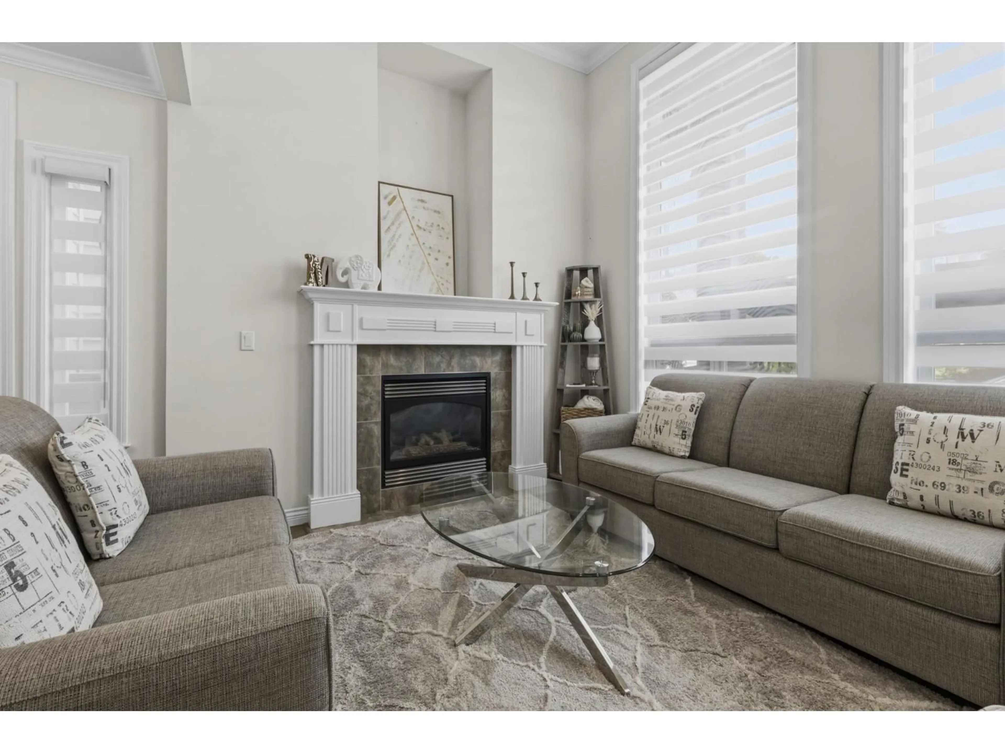 Living room with furniture, unknown for 14732 71A AVENUE, Surrey British Columbia V3S4P7