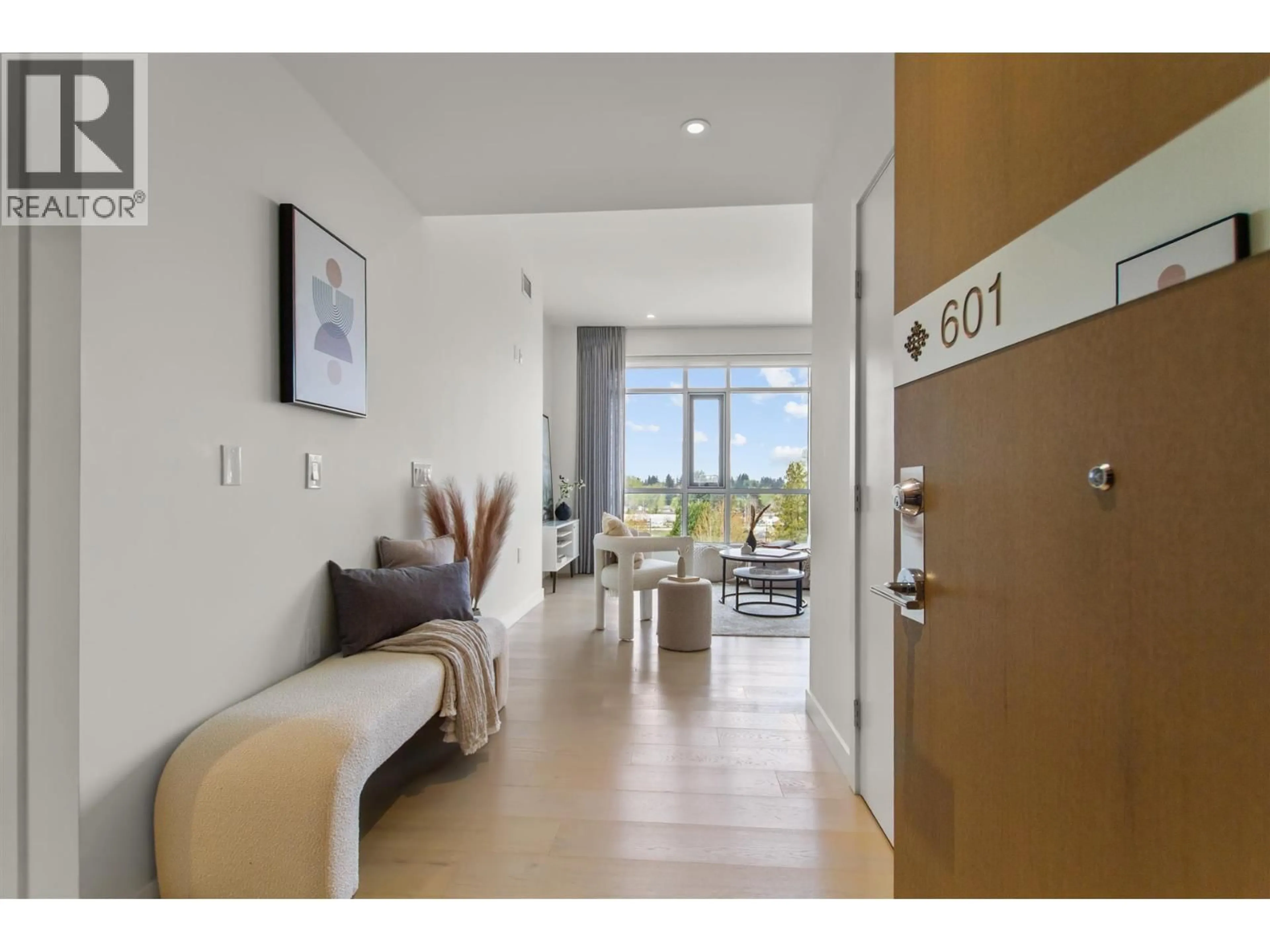 Indoor entryway for 601 - 5189 CAMBIE STREET, Vancouver British Columbia V5Z2Z6