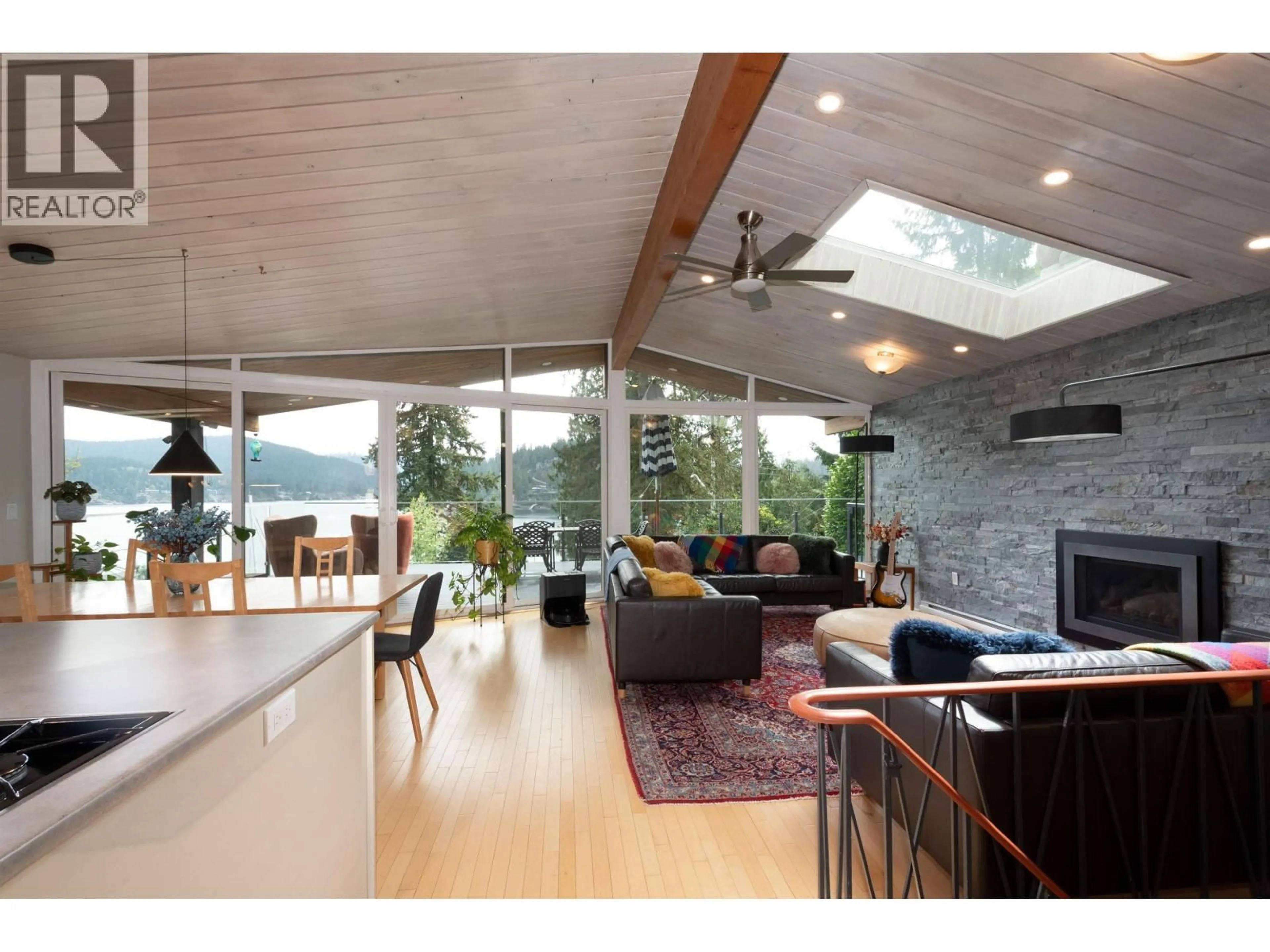 Open concept kitchen, unknown for 2873 PANORAMA DRIVE, North Vancouver British Columbia V7G1V7