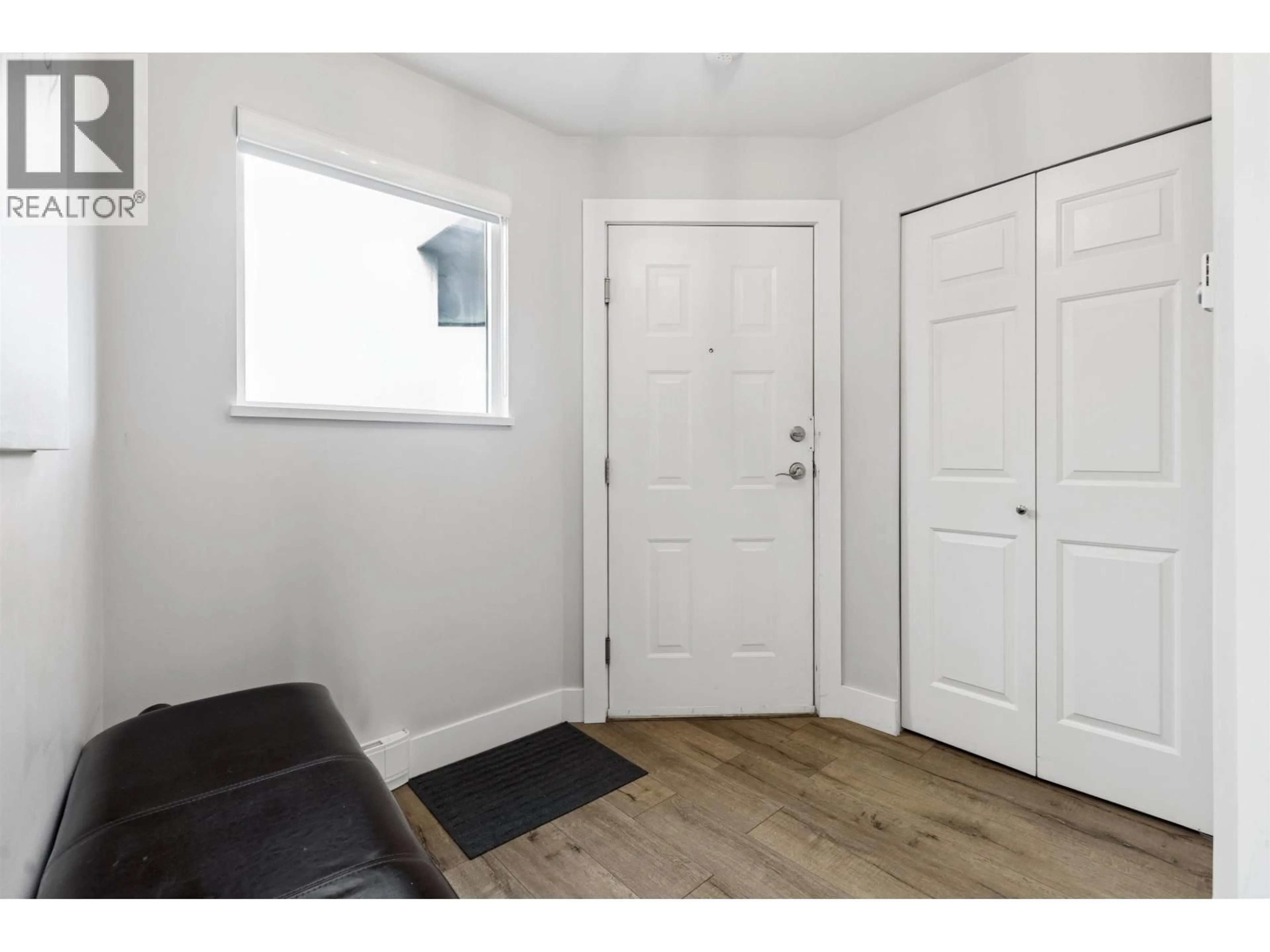 Indoor entryway for 302 - 874 6TH AVENUE, Vancouver British Columbia V5Z1A6