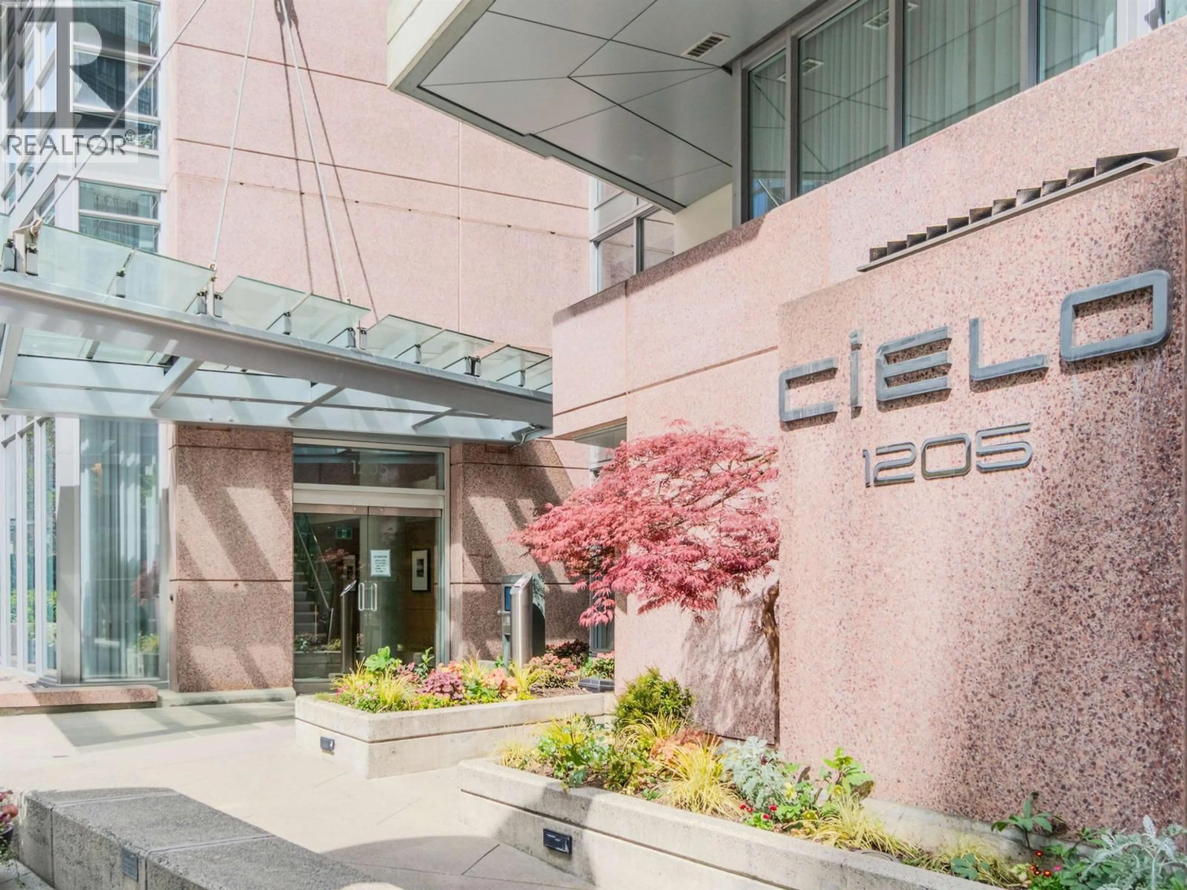 Indoor foyer for 2503 - 1205 HASTINGS STREET, Vancouver British Columbia V6E4T7