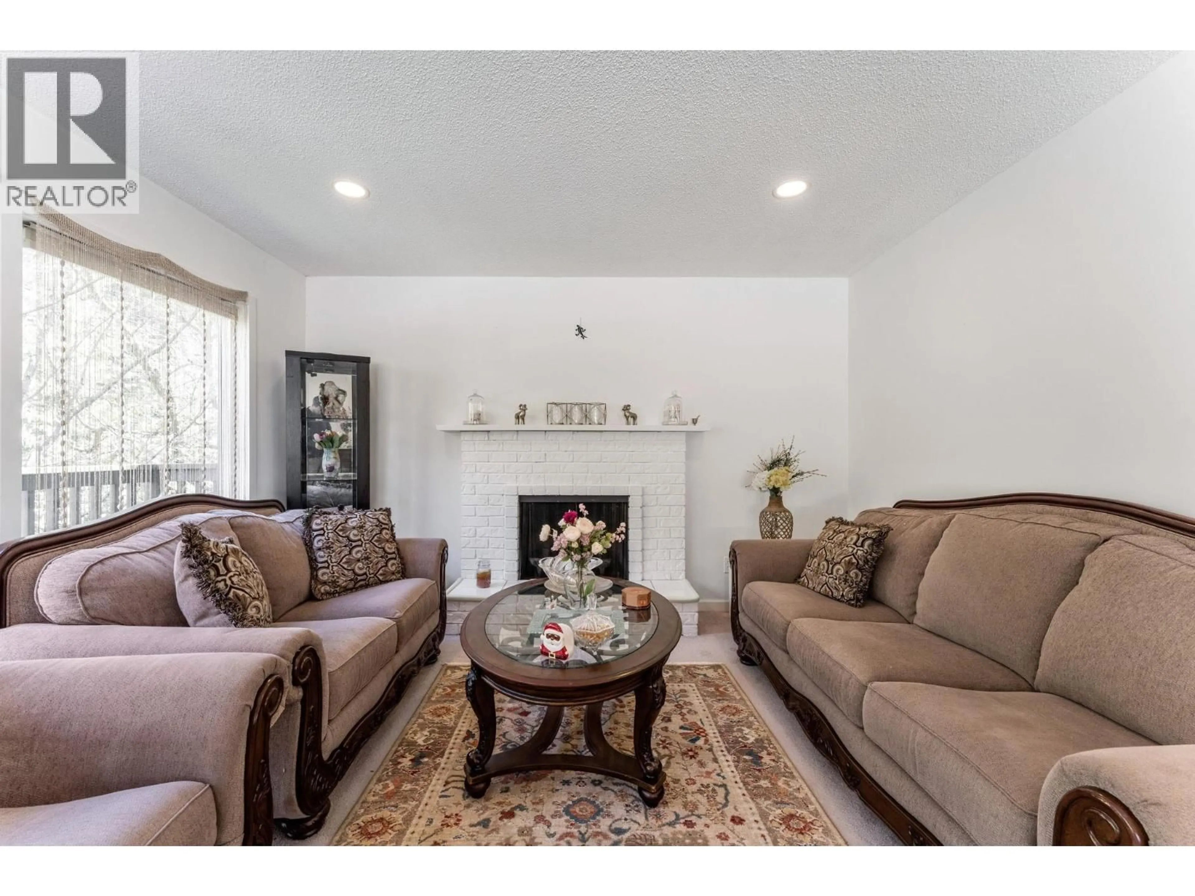 Living room with furniture, unknown for 1949 MAHON AVENUE, North Vancouver British Columbia V7M2T4