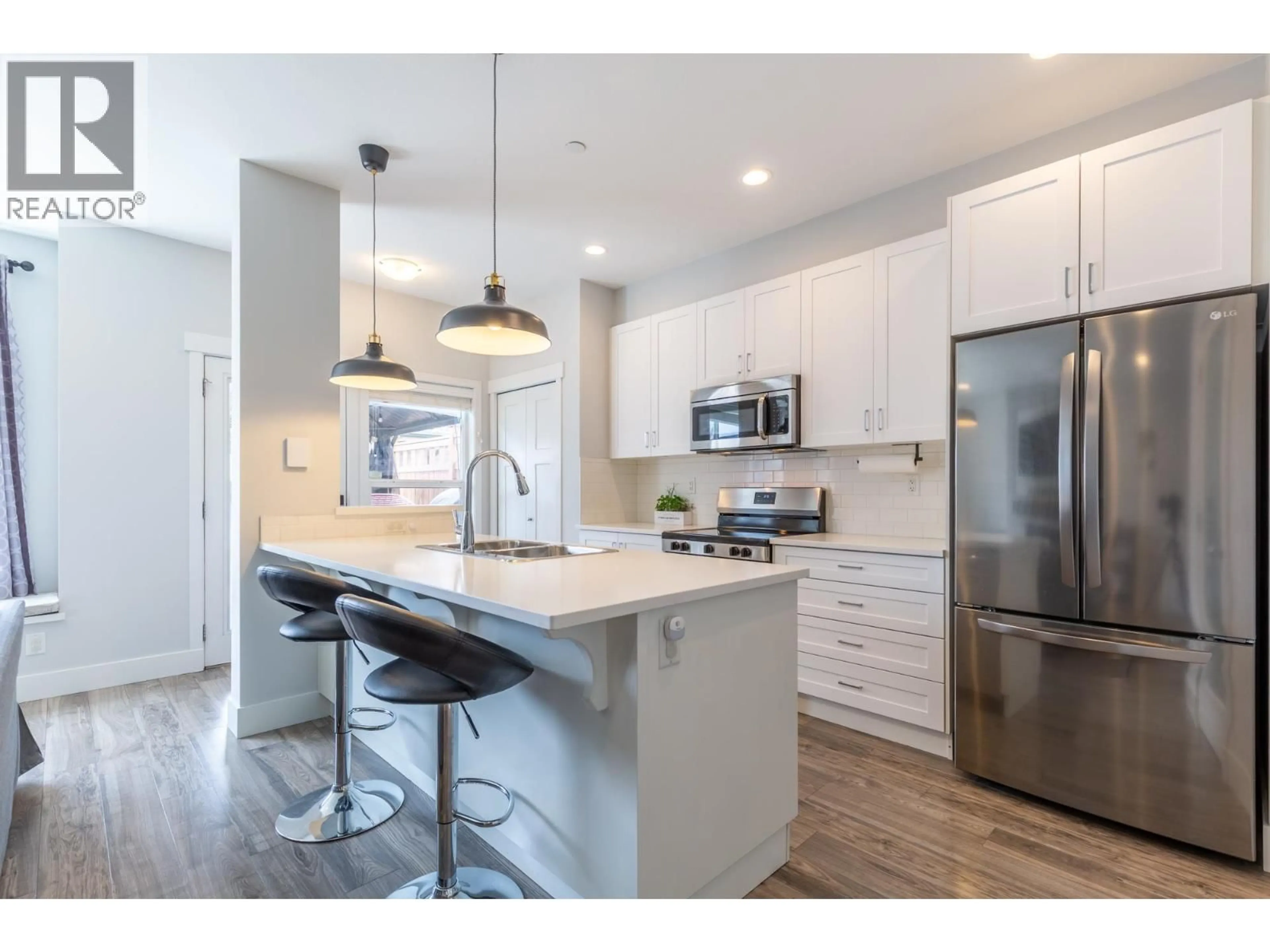 Open concept kitchen, unknown for 23958 KANAKA WAY, Maple Ridge British Columbia V2W0H7