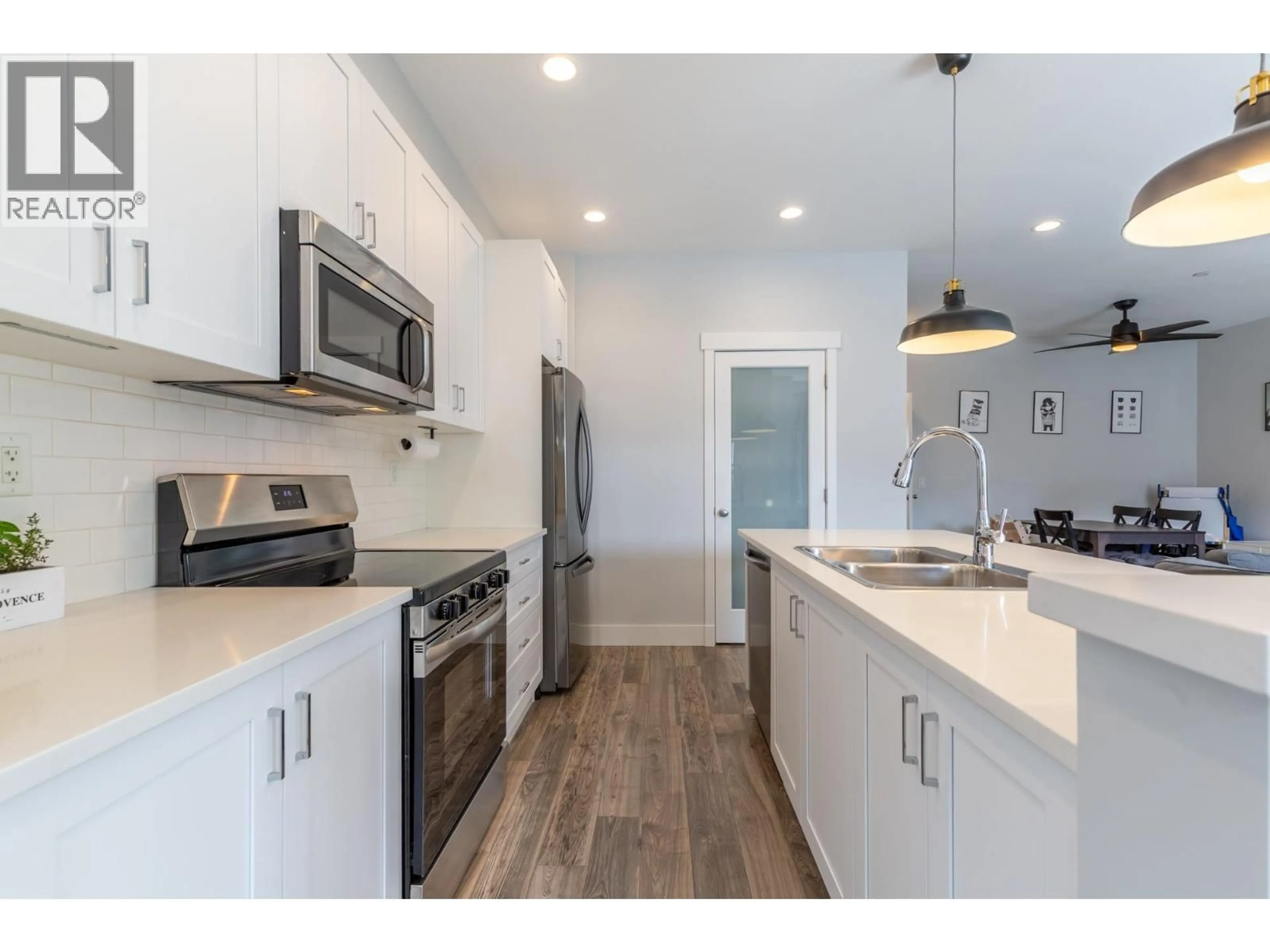 Open concept kitchen, unknown for 23958 KANAKA WAY, Maple Ridge British Columbia V2W0H7